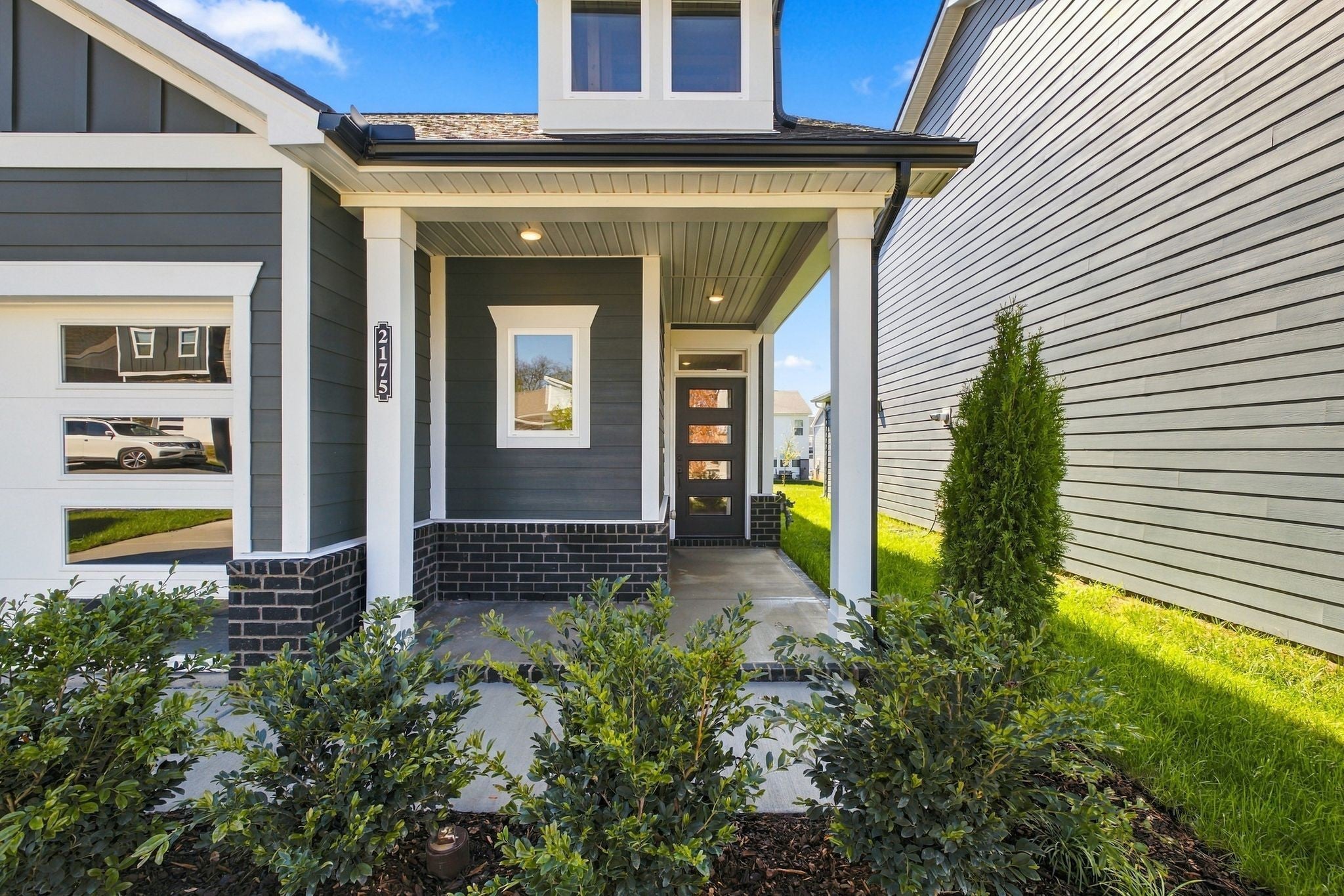 2175 Mackinac Bend