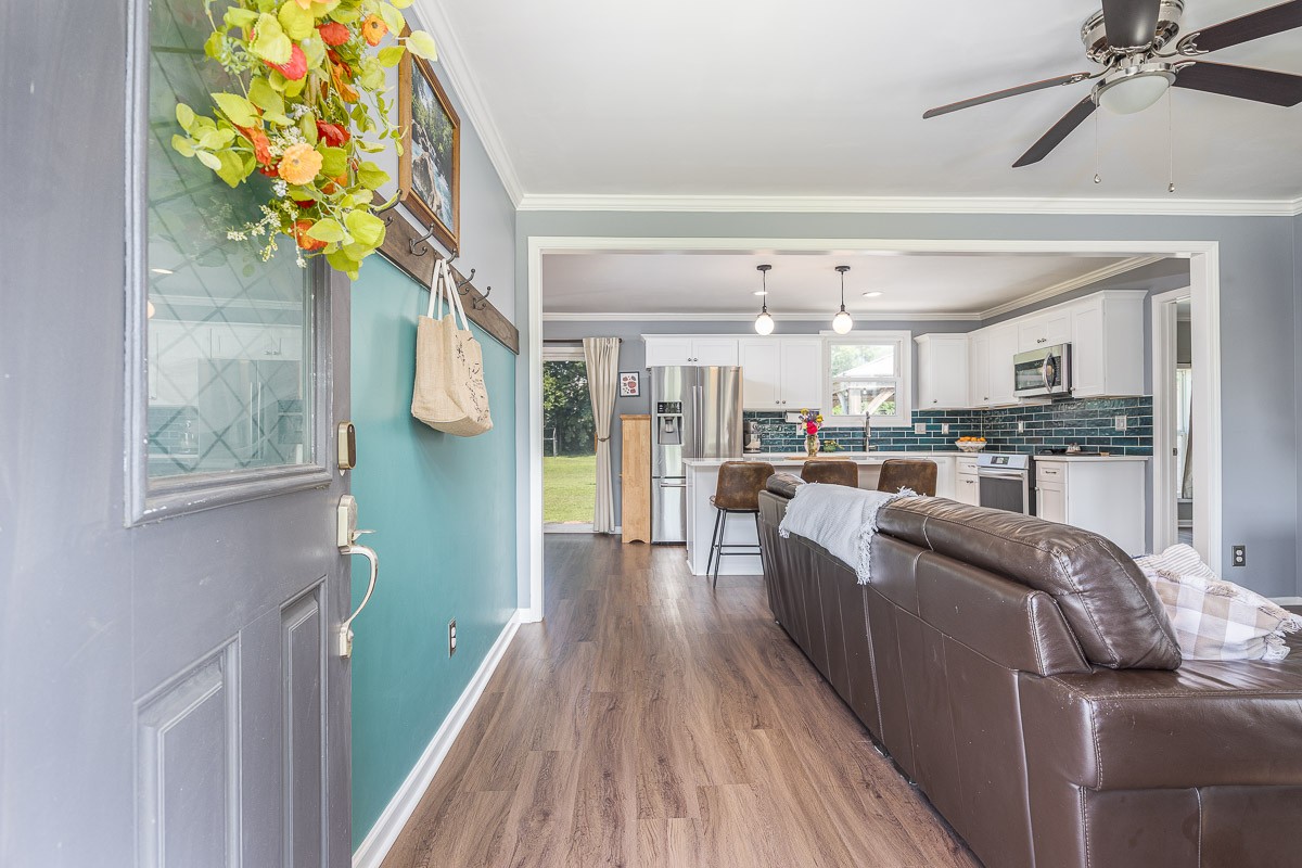 3120 Larkspur Dr