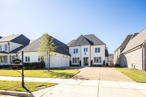 Photo of 1335 Kate Dr, Collierville, TN 38017 (MLS # 3626990)