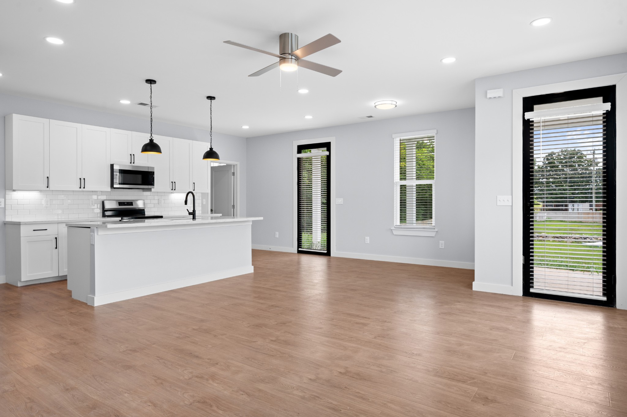 700 Laura Ward Pl
