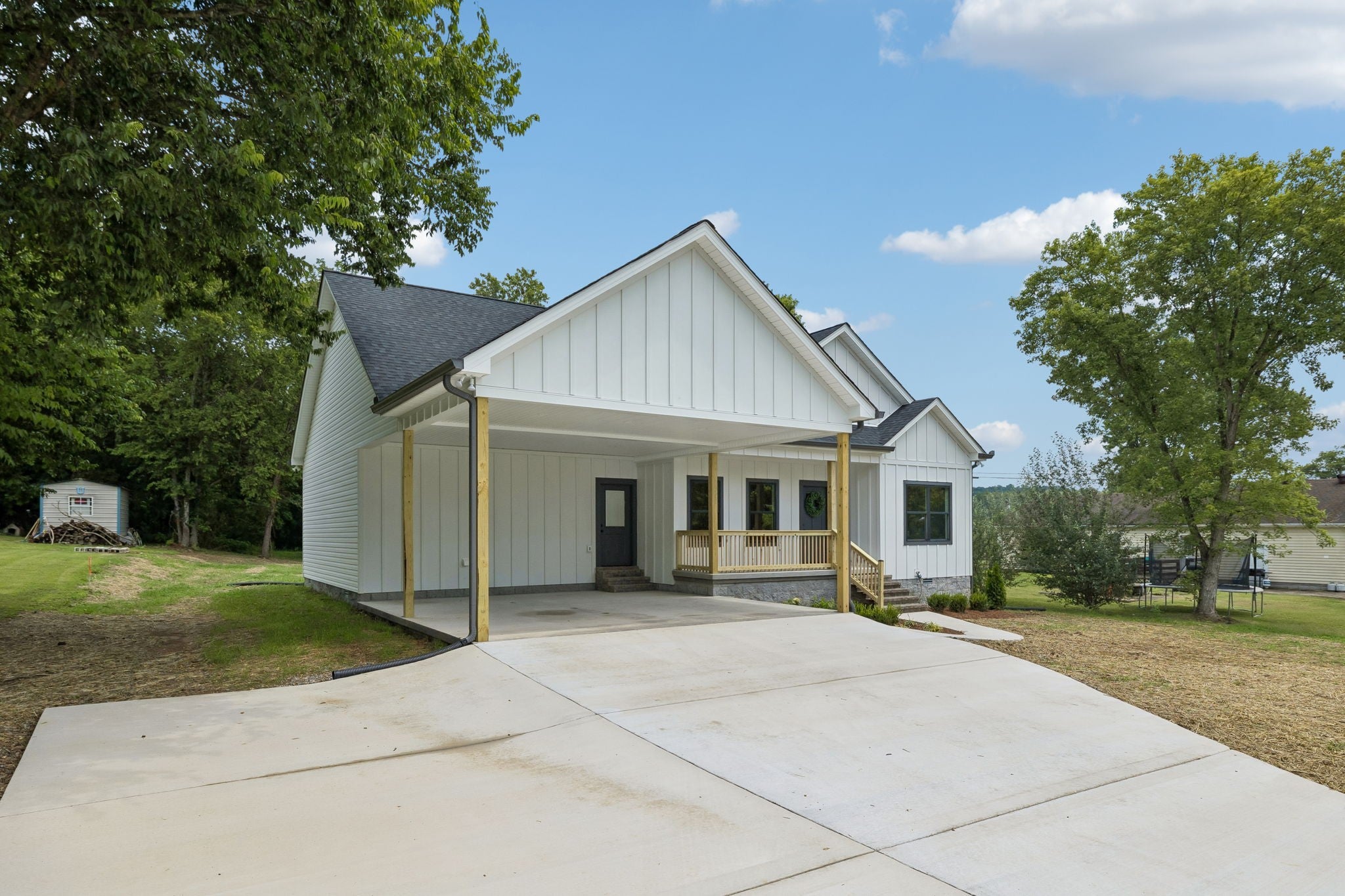 295 Meadow Dr