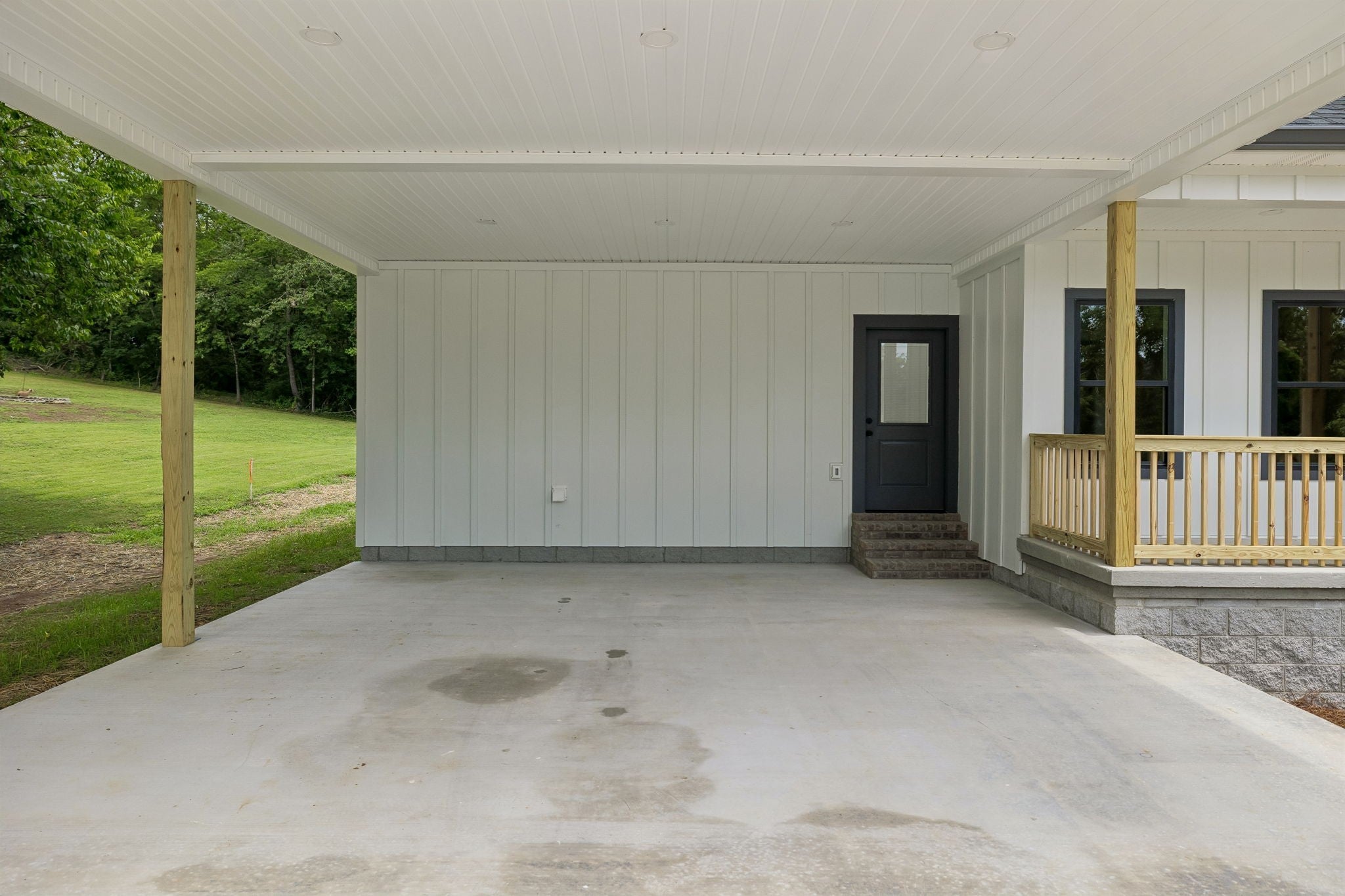 295 Meadow Dr