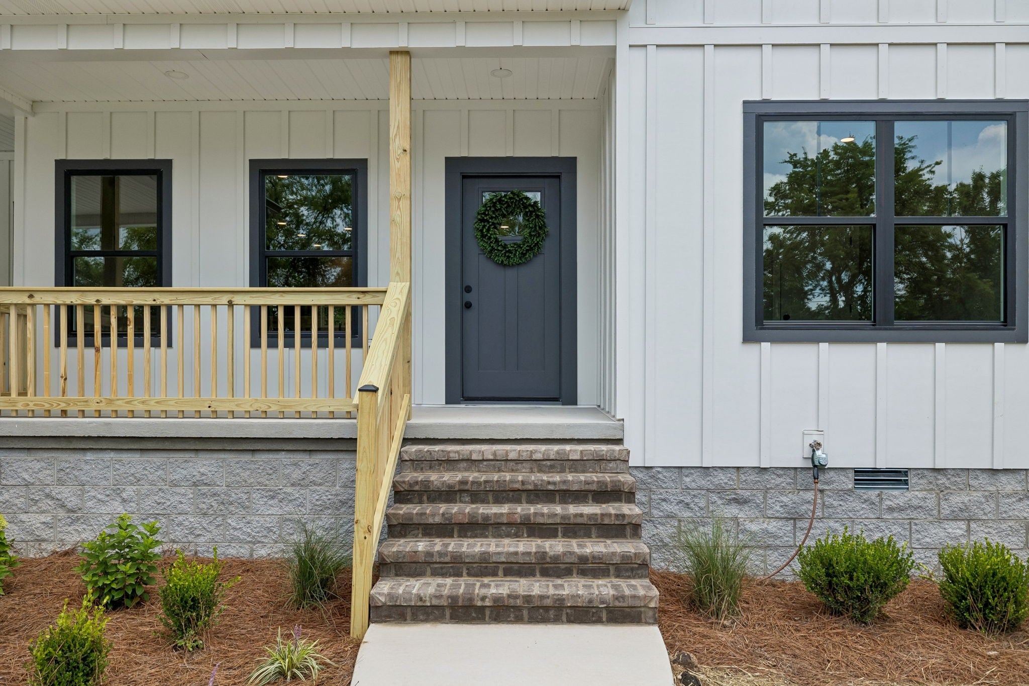 295 Meadow Dr