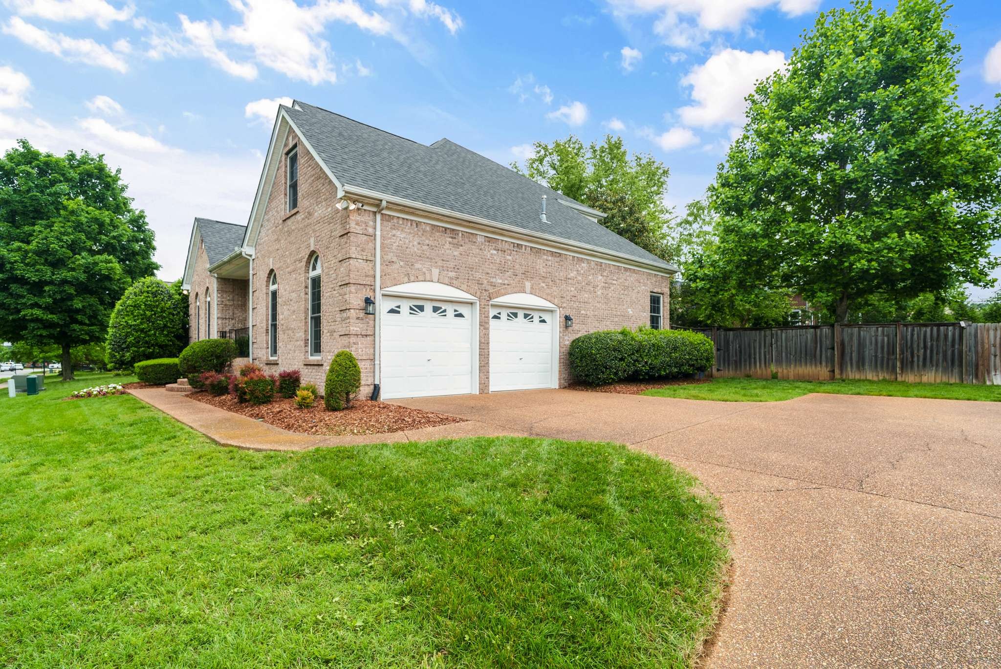 3182 Bush Dr