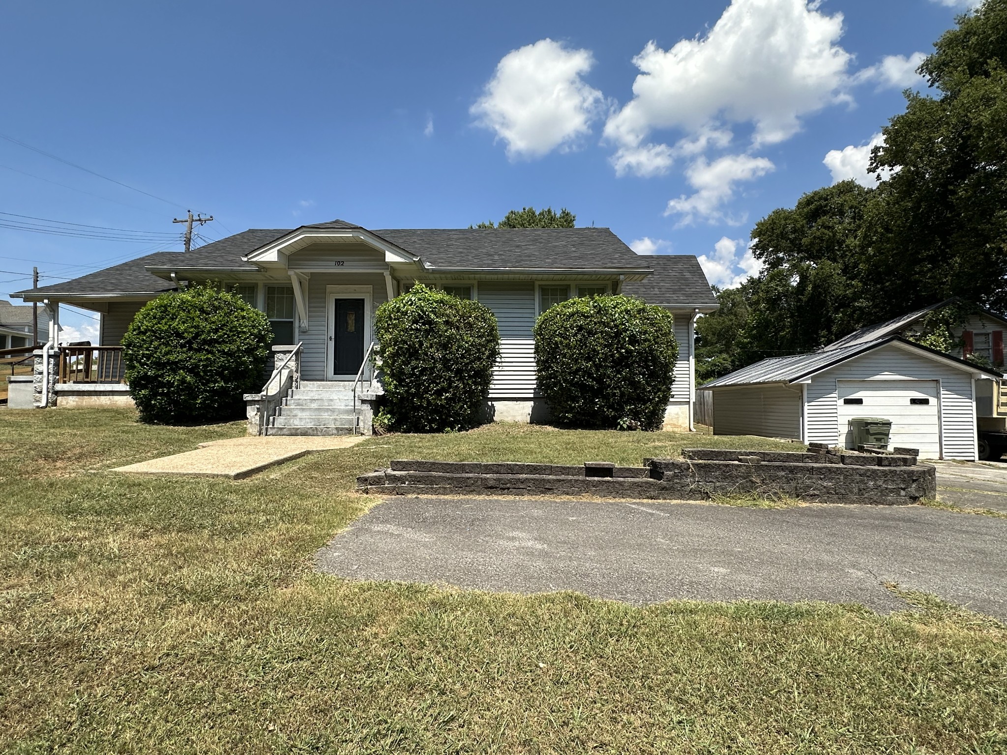 View Lawrenceburg, TN 38464 house