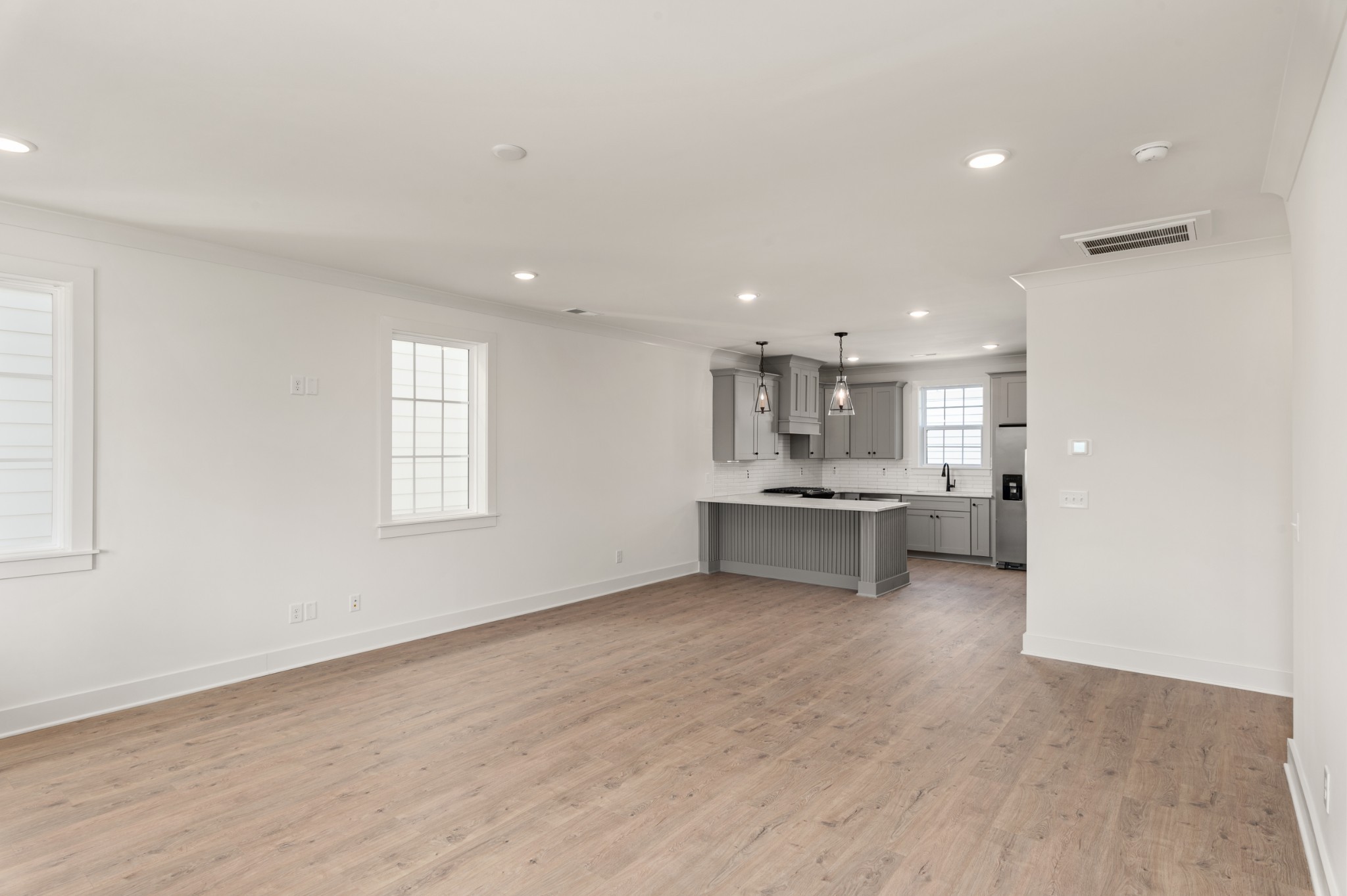 504 Edwin St 19