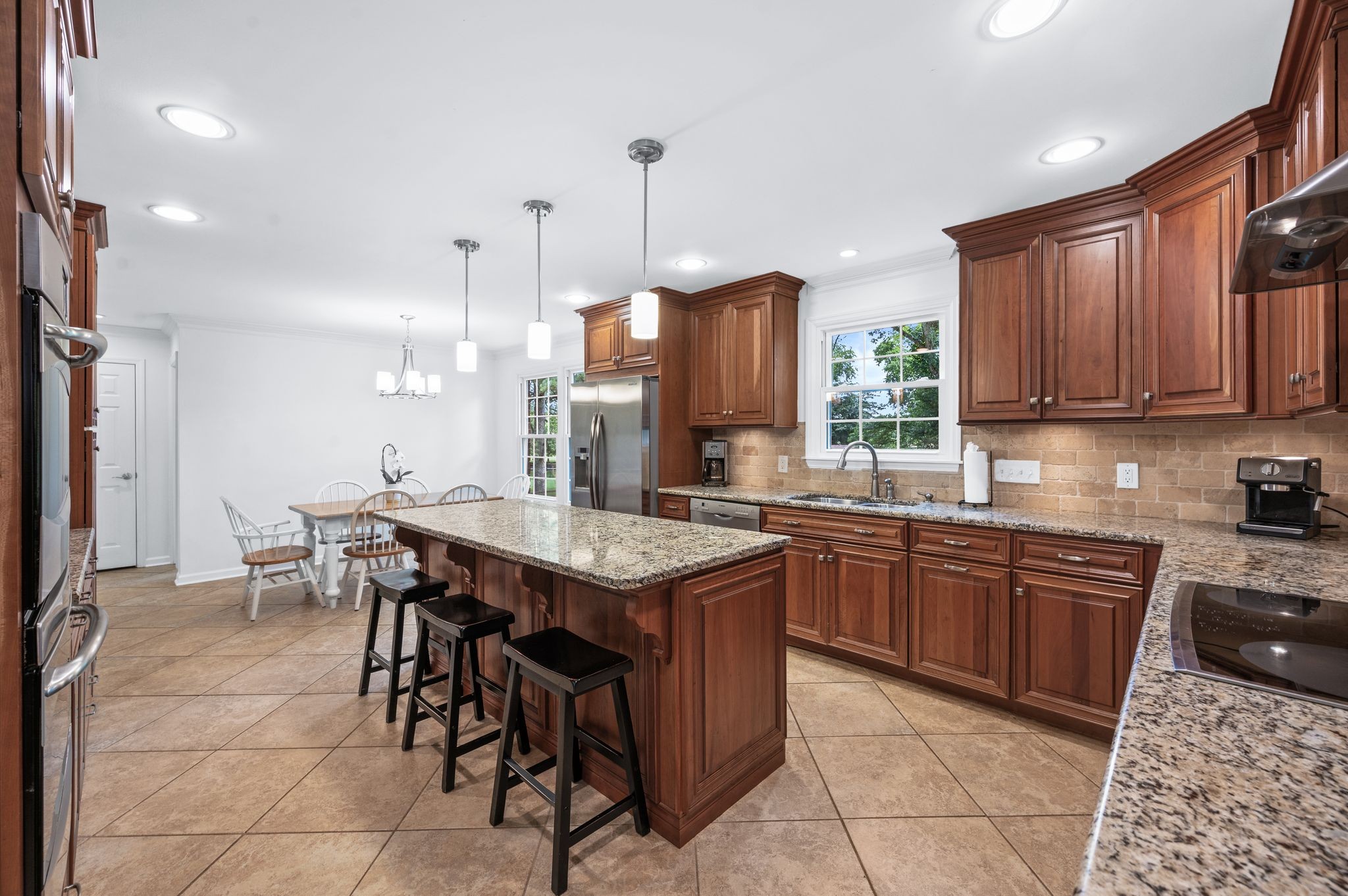 1104 Hunters Trail Dr