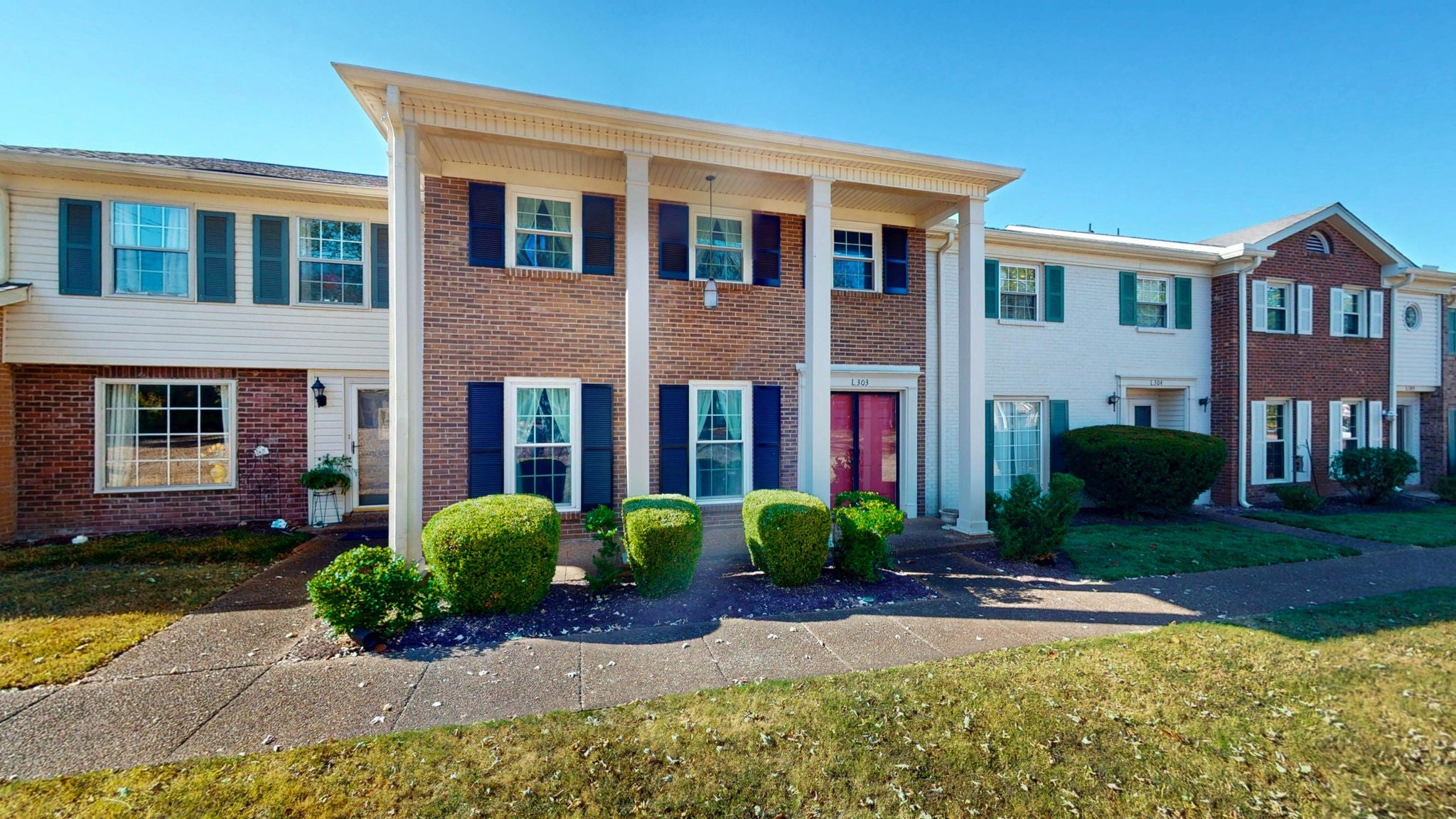 3-bed condo for sale in Nashville, TN 37221, 8300 Sawyer Brown Rd L303 8300 Sawyer Brown Rd L303, Nashville TN 37221 3-bed condo, photo 1 of 29