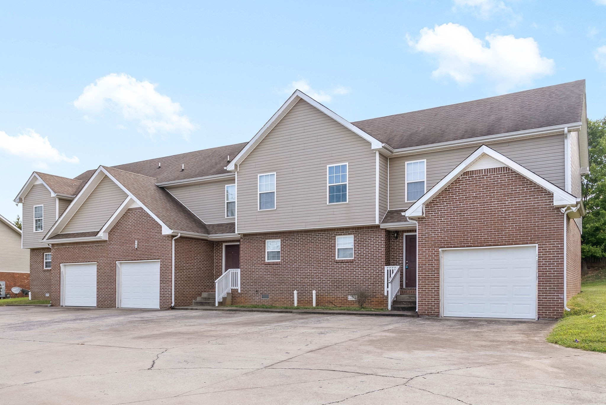 Clarksville, Tennessee 37042, United States, 3 Bedrooms Bedrooms, ,3 BathroomsBathrooms,Residential,Pending,199825 Clarksville, Tennessee 37042, United States, 3 Bedrooms Bedrooms, ,3 BathroomsBathrooms,Residential,Pending,199825