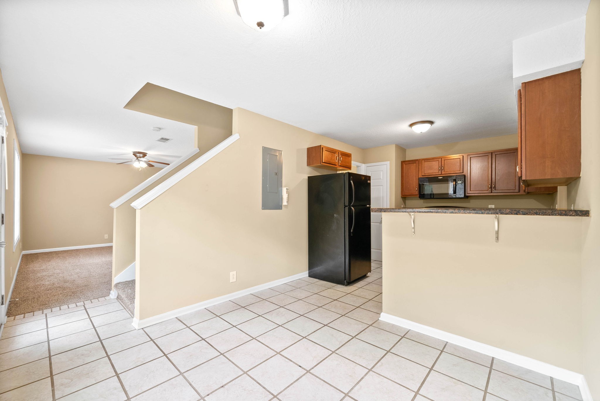 Clarksville, Tennessee 37042, United States, 3 Bedrooms Bedrooms, ,3 BathroomsBathrooms,Residential,Pending,199825