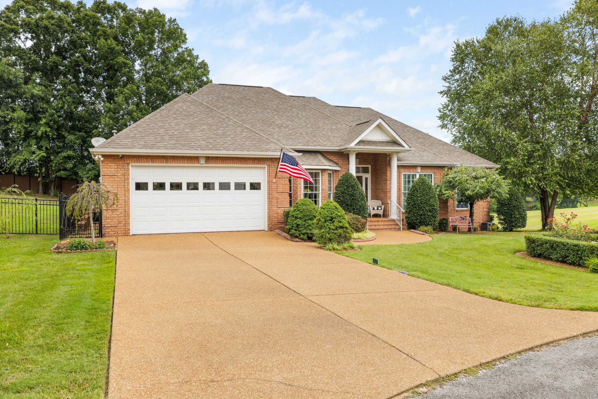 116 Courtside Ln