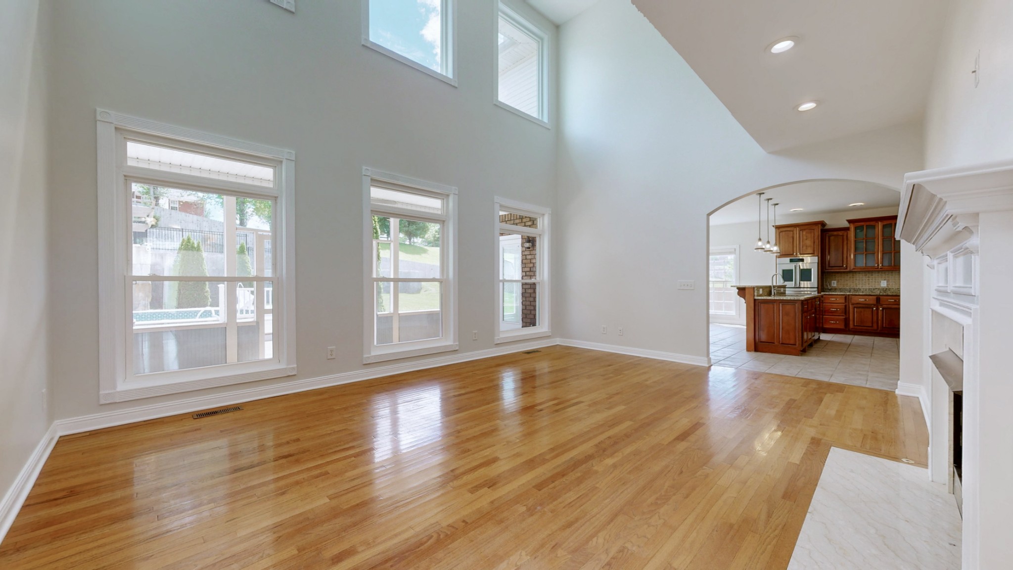 4050 Oak Pointe Dr