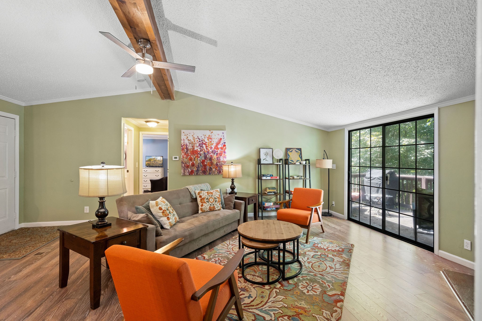 1087 Overlook Trl