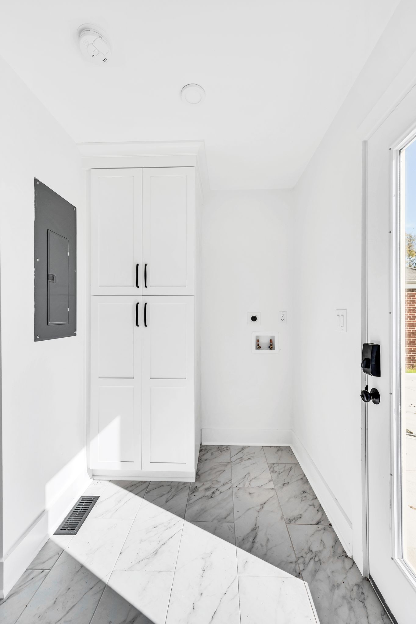 Nashville, Tennessee 37218, United States, 3 Bedrooms Bedrooms, ,2 BathroomsBathrooms,Residential,Active,148891