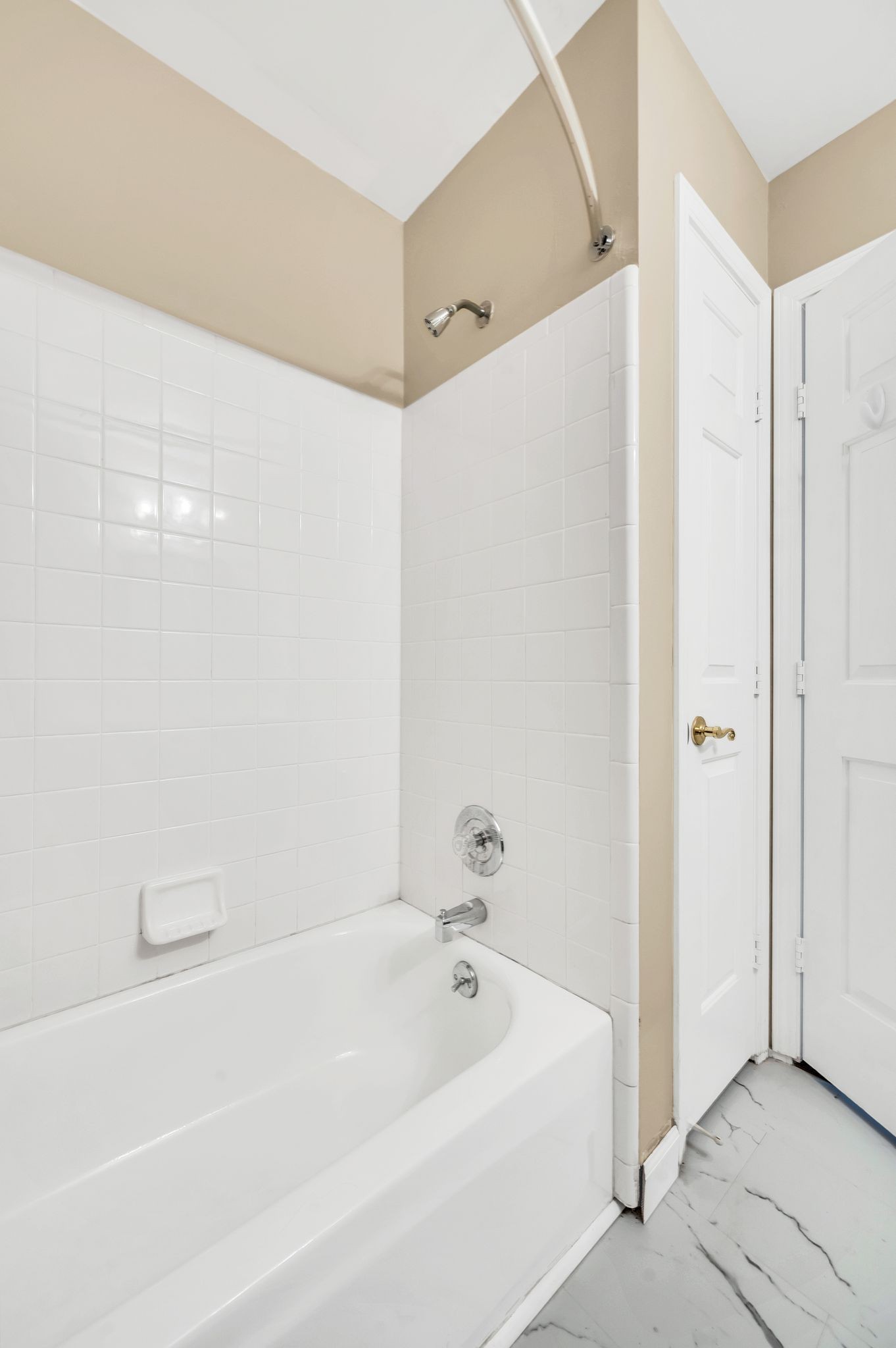 Nashville, Tennessee 37214, United States, 4 Bedrooms Bedrooms, ,3 BathroomsBathrooms,Residential,Active,35557