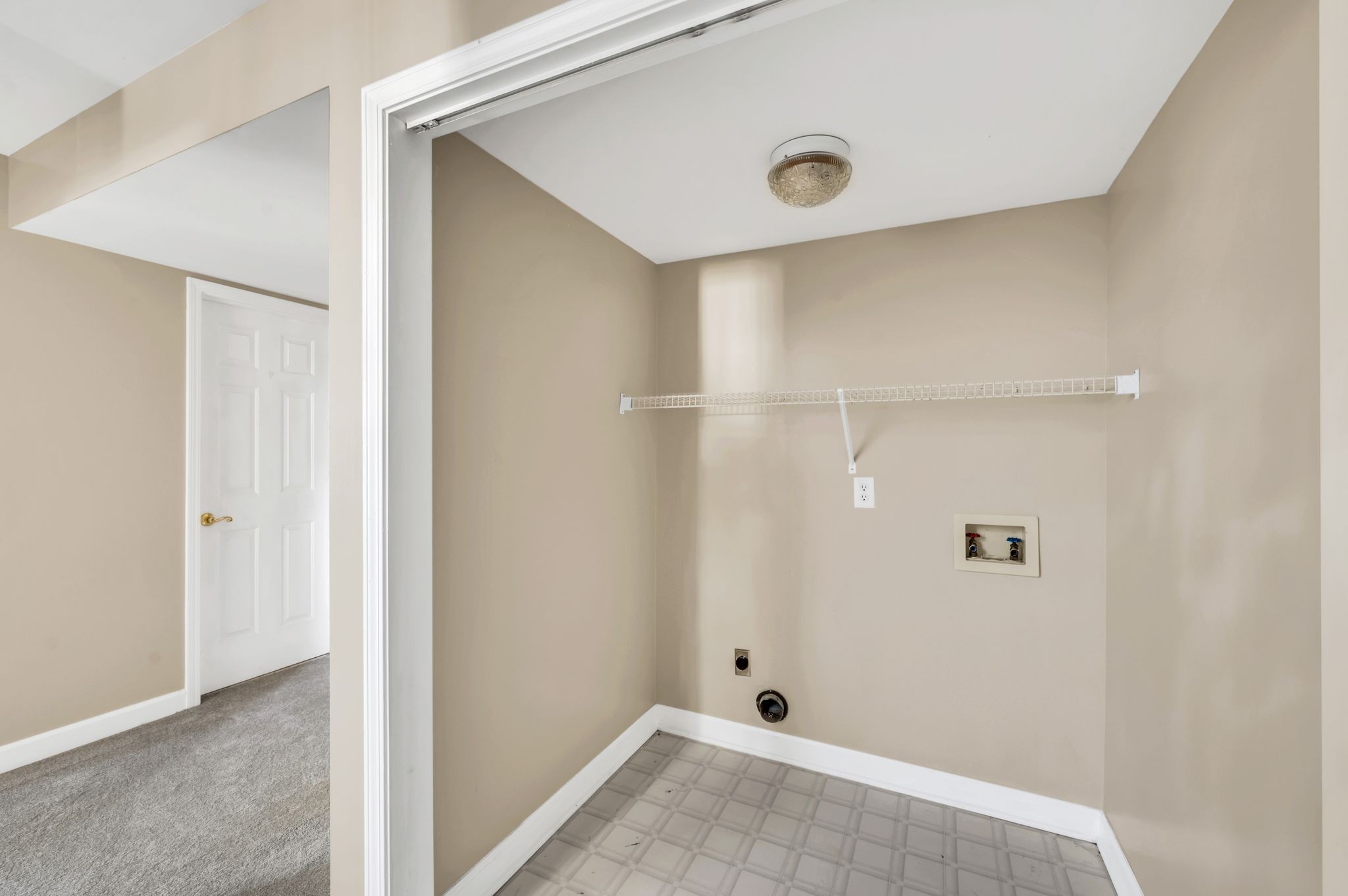 Nashville, Tennessee 37214, United States, 4 Bedrooms Bedrooms, ,3 BathroomsBathrooms,Residential,Active,35557