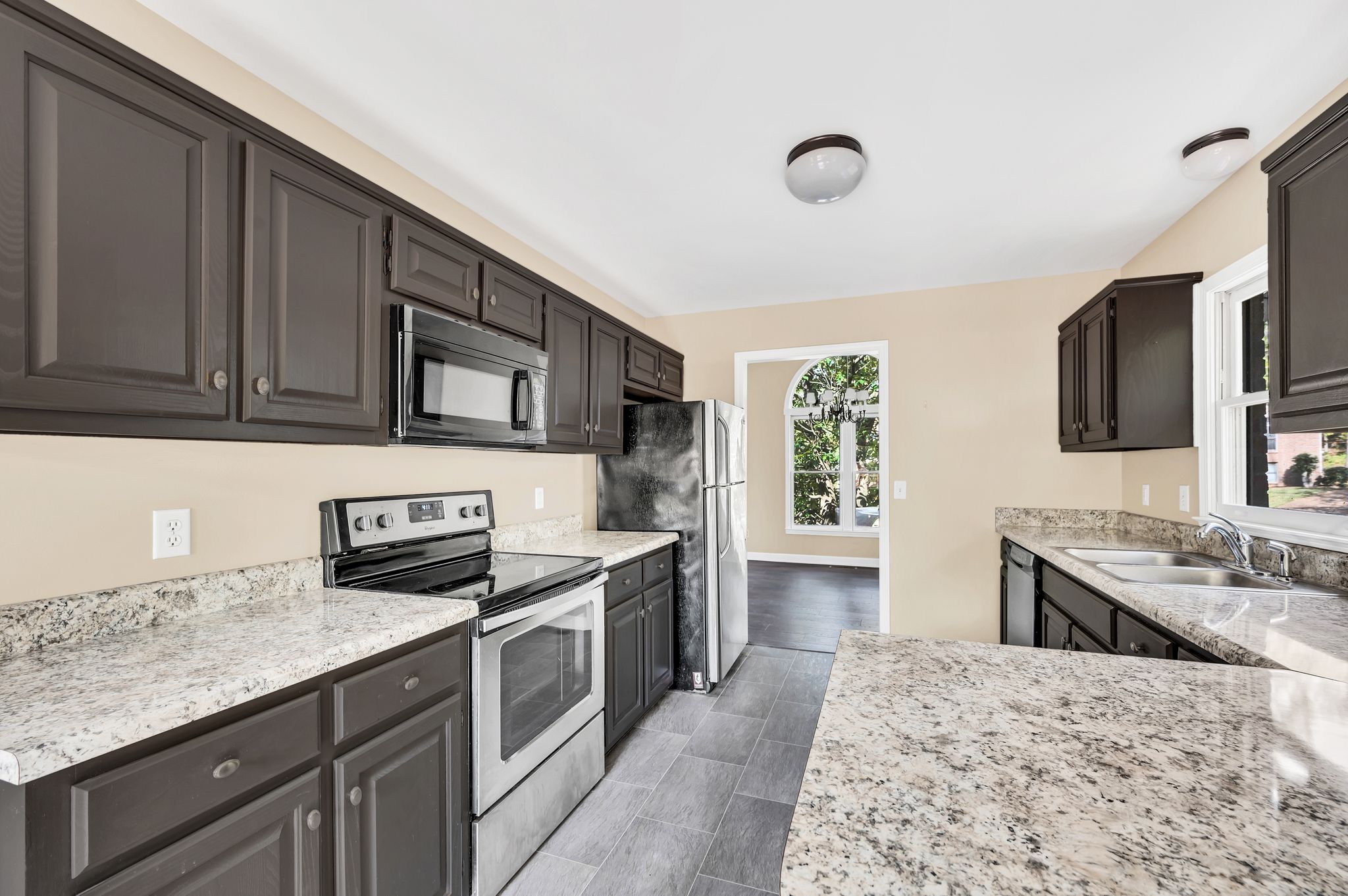 Nashville, Tennessee 37214, United States, 4 Bedrooms Bedrooms, ,3 BathroomsBathrooms,Residential,Active,35557