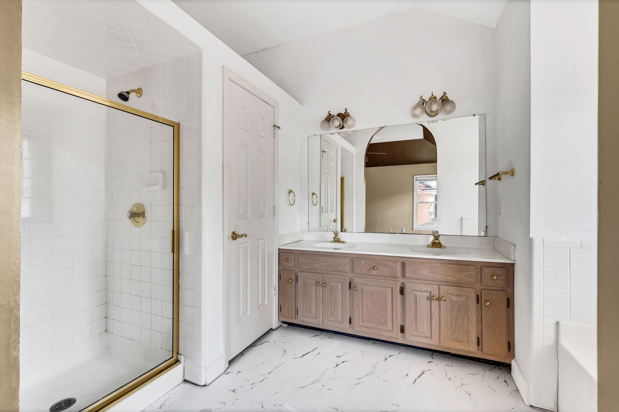 Nashville, Tennessee 37214, United States, 4 Bedrooms Bedrooms, ,3 BathroomsBathrooms,Residential,Active,35557