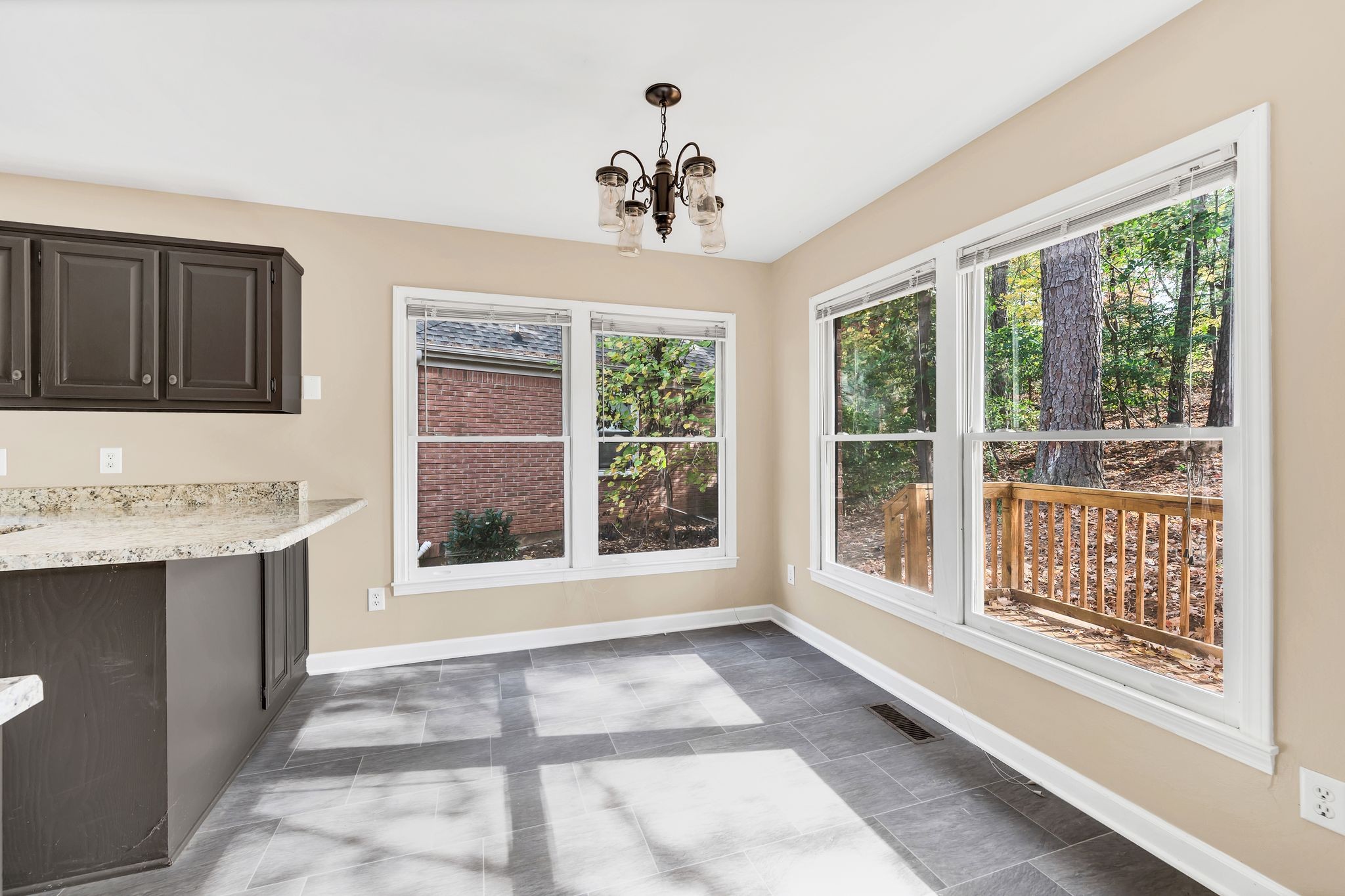 Nashville, Tennessee 37214, United States, 4 Bedrooms Bedrooms, ,3 BathroomsBathrooms,Residential,Active,35557