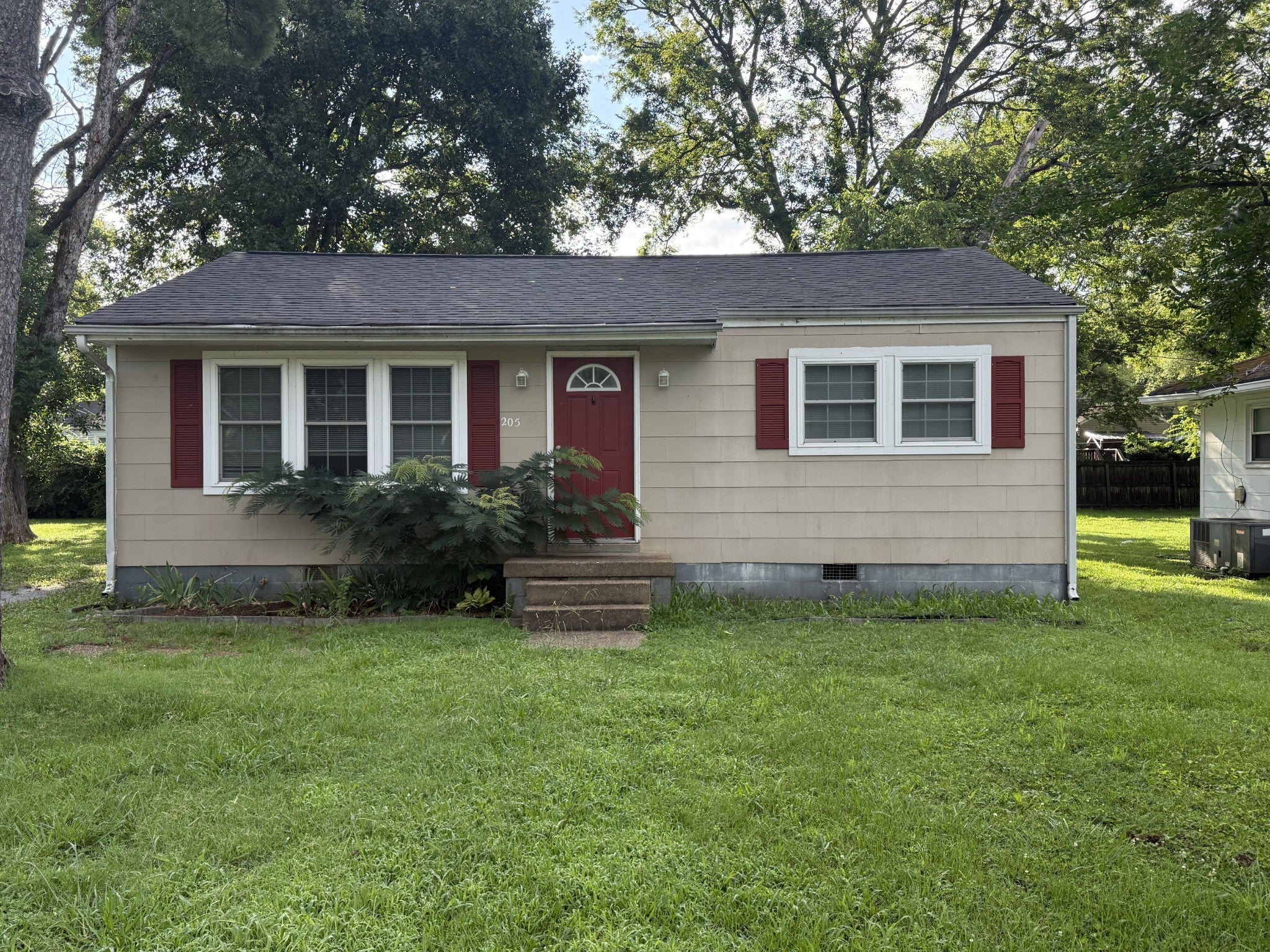205 Sloan St