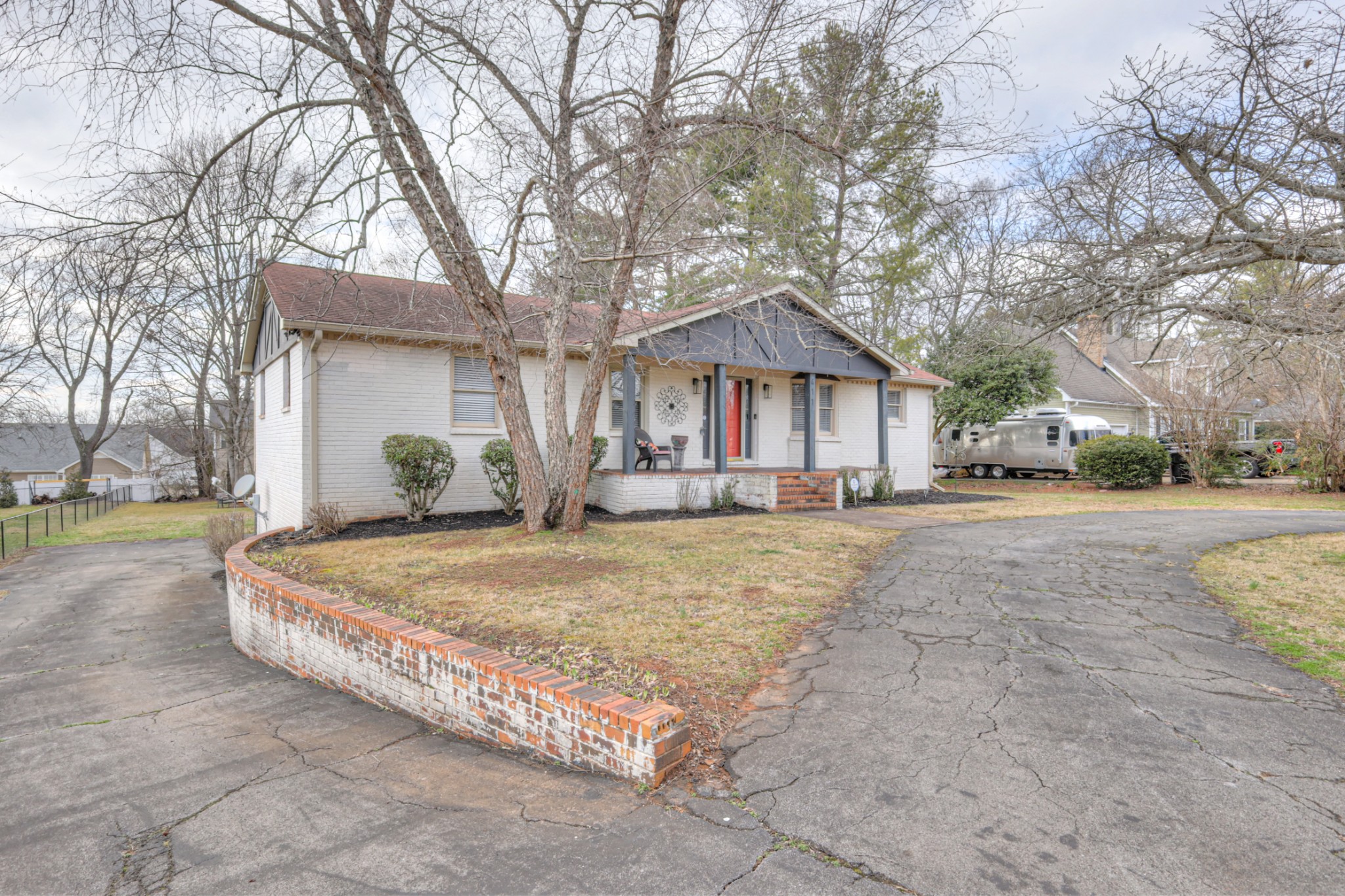 411 Campfire Dr