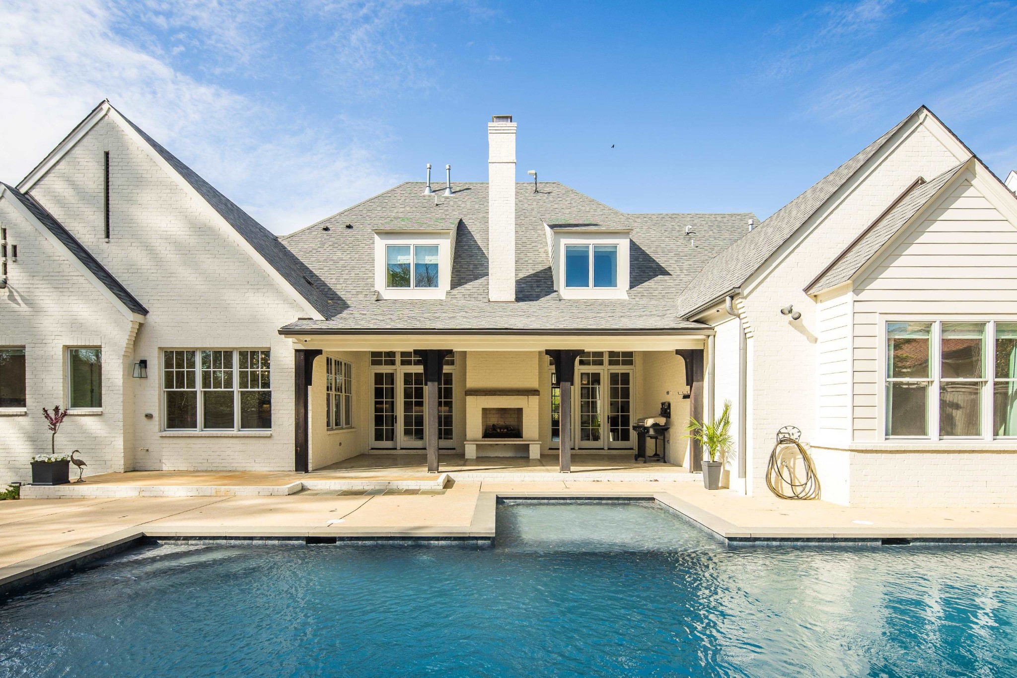 9053 WINSTON WOODS CIR