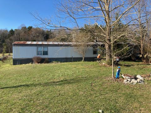 472 Allen Chapel Rd Hilham TN 38568
