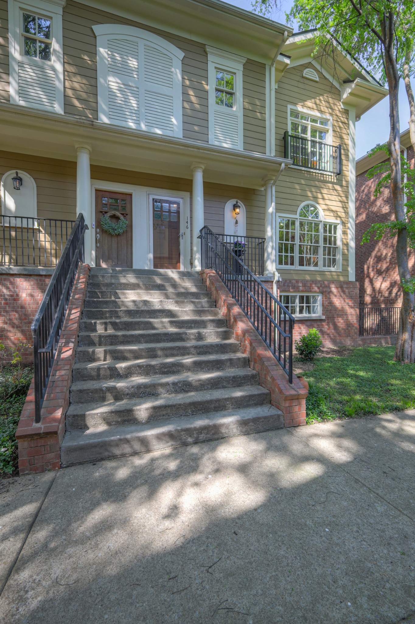 146 Generals Retreat Pl