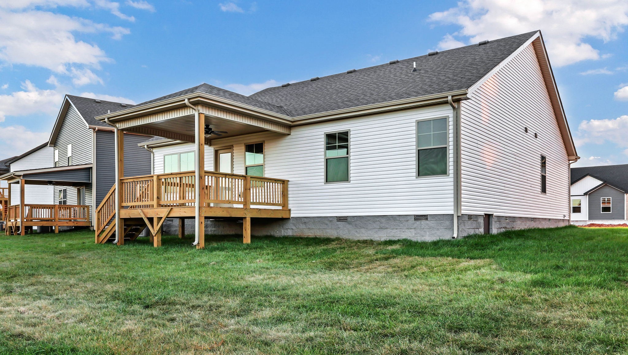 Clarksville, Tennessee 37040, United States, 3 Bedrooms Bedrooms, ,2 BathroomsBathrooms,Residential,Active,196532