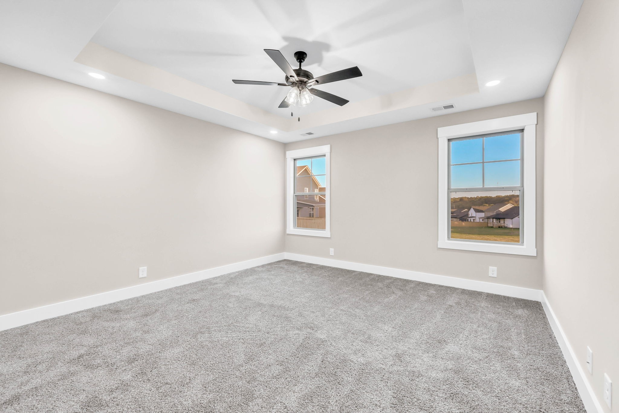 Clarksville, Tennessee 37040, United States, 3 Bedrooms Bedrooms, ,2 BathroomsBathrooms,Residential,Active,196532