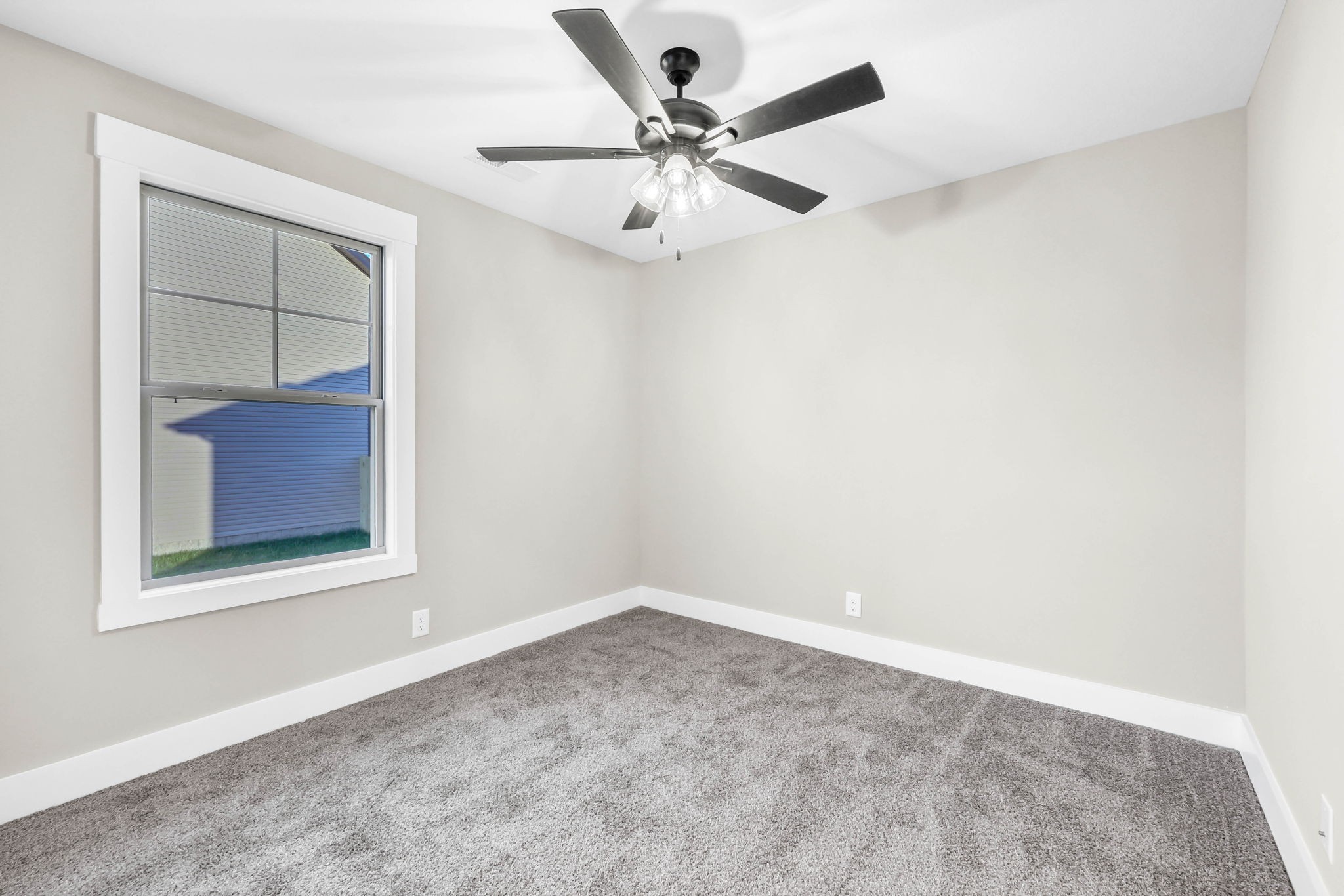 Clarksville, Tennessee 37040, United States, 3 Bedrooms Bedrooms, ,2 BathroomsBathrooms,Residential,Active,196532