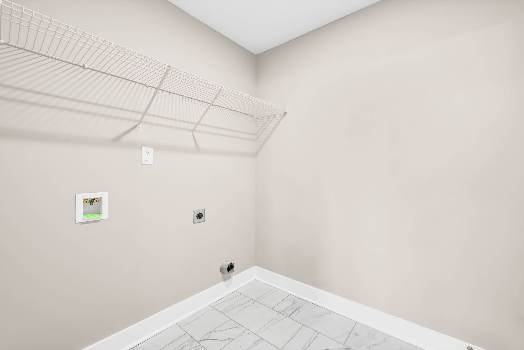 Clarksville, Tennessee 37040, United States, 3 Bedrooms Bedrooms, ,2 BathroomsBathrooms,Residential,Active,196532