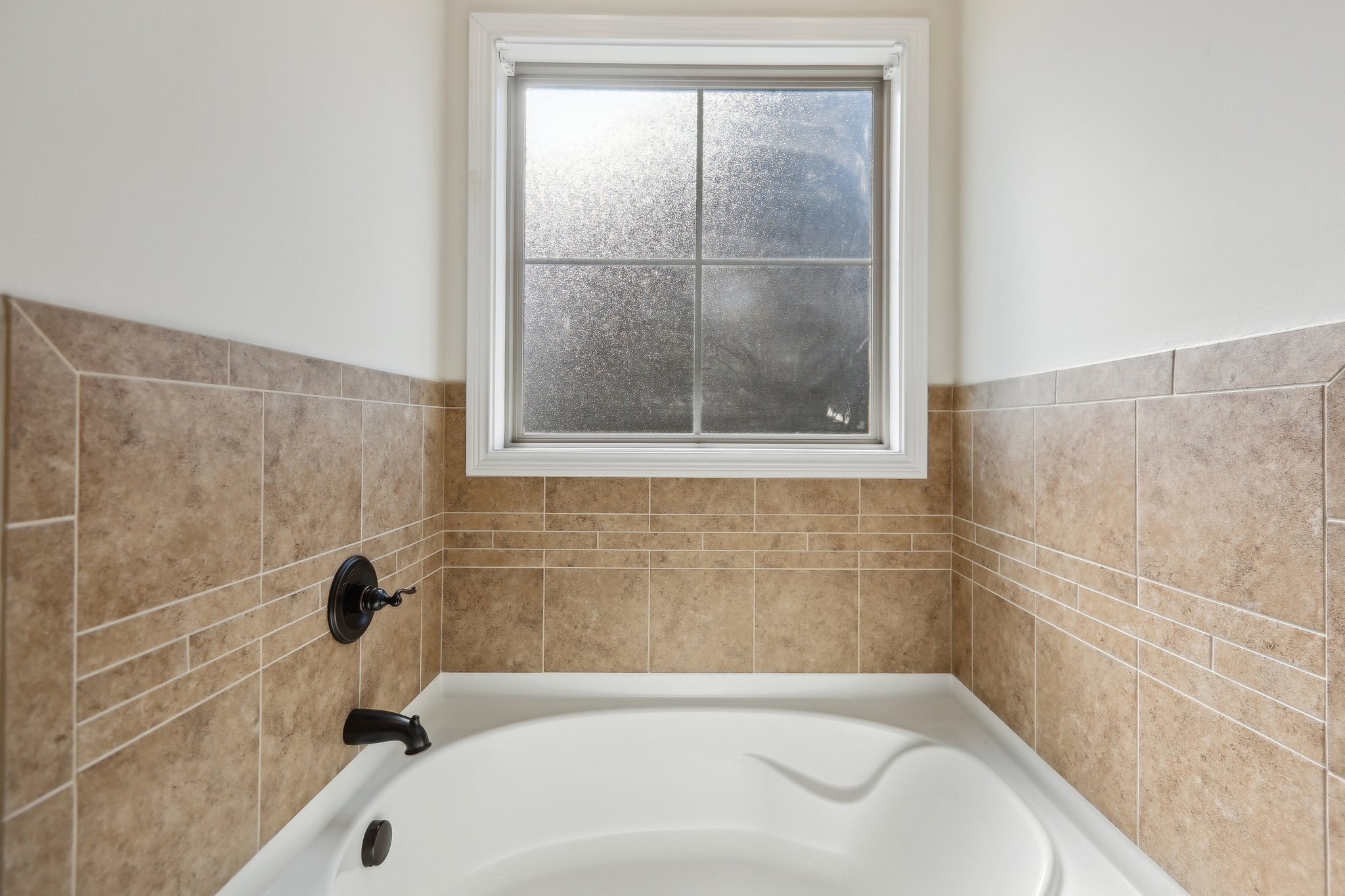 Clarksville, Tennessee 37043, United States, 4 Bedrooms Bedrooms, ,3 BathroomsBathrooms,Residential,Active,139310