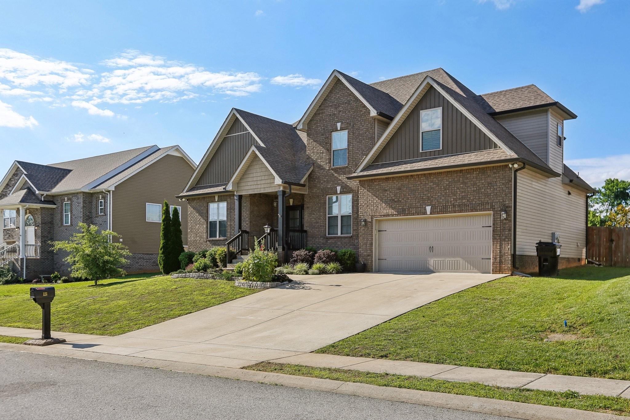 Clarksville, Tennessee 37043, United States, 4 Bedrooms Bedrooms, ,3 BathroomsBathrooms,Residential,Active,139310