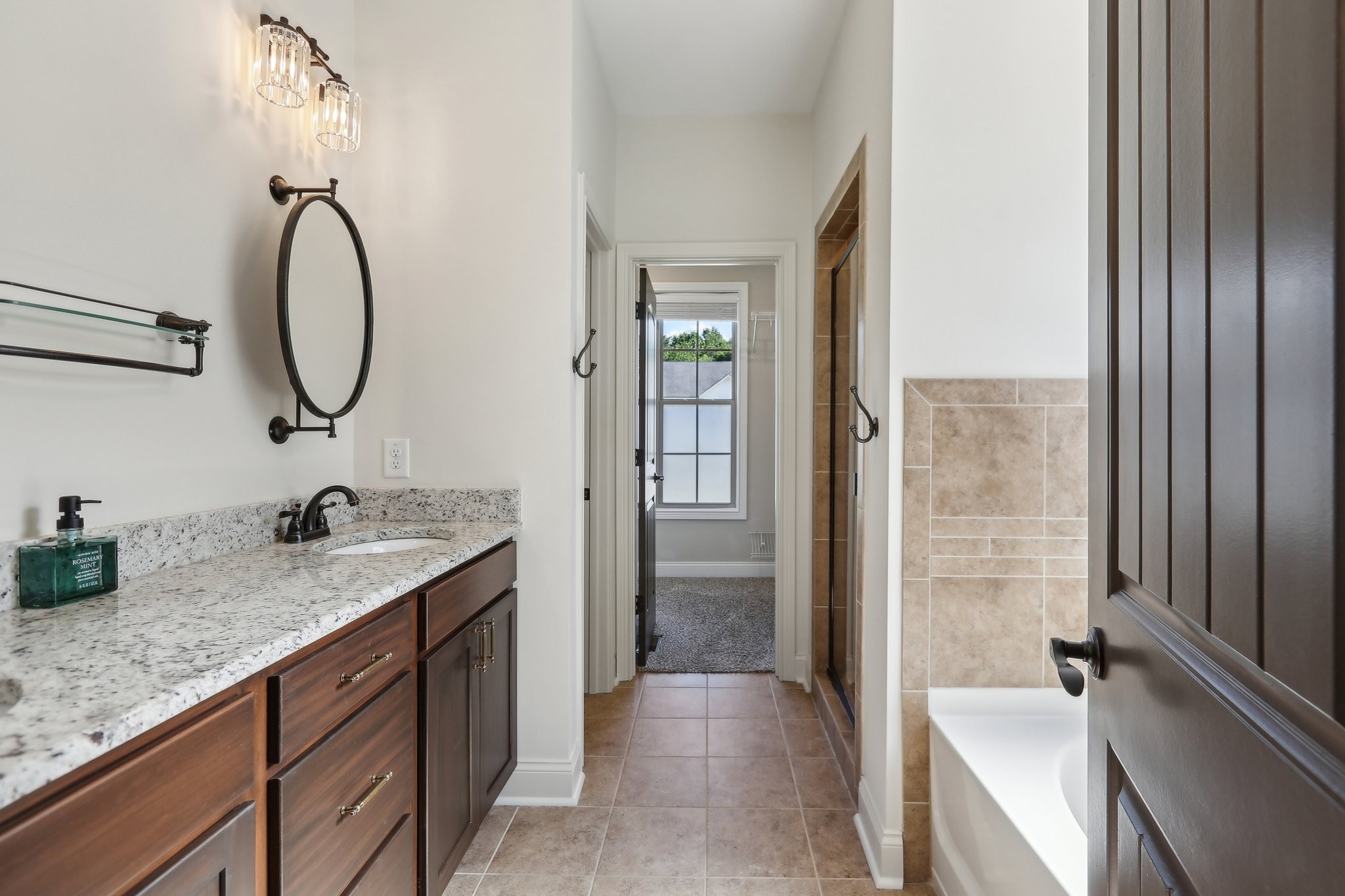 Clarksville, Tennessee 37043, United States, 4 Bedrooms Bedrooms, ,3 BathroomsBathrooms,Residential,Active,139310