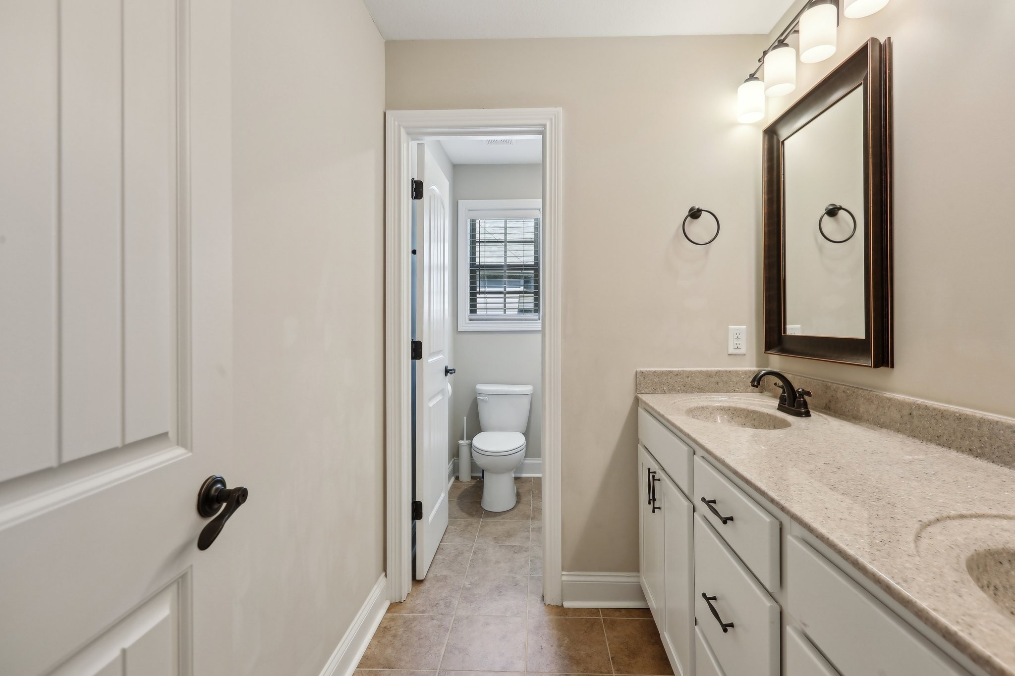 Clarksville, Tennessee 37043, United States, 4 Bedrooms Bedrooms, ,3 BathroomsBathrooms,Residential,Active,139310