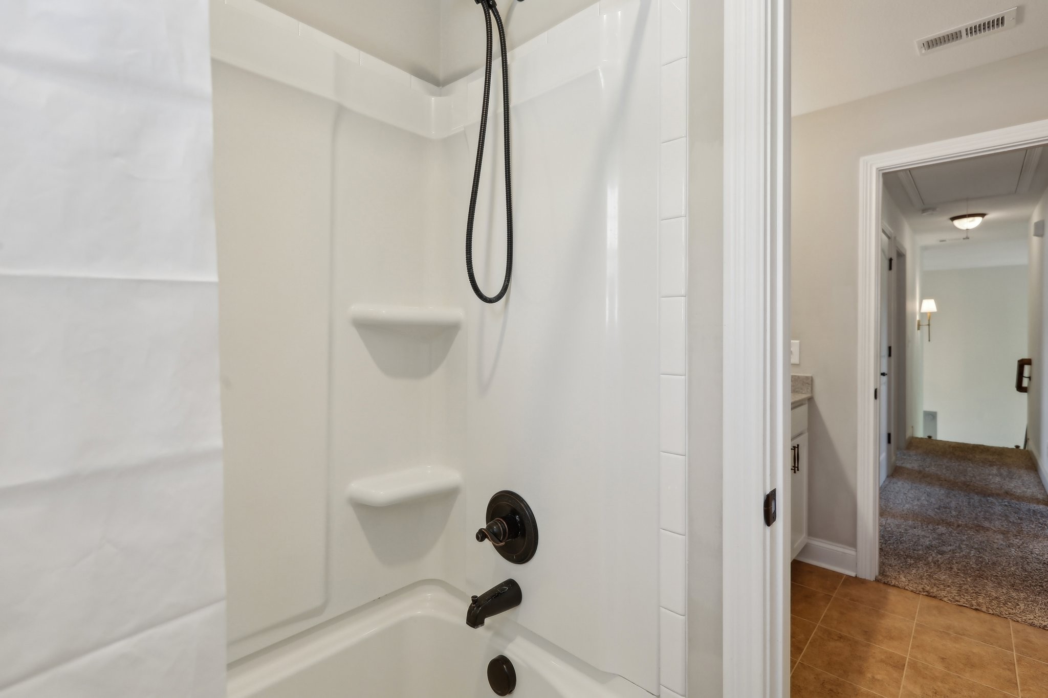 Clarksville, Tennessee 37043, United States, 4 Bedrooms Bedrooms, ,3 BathroomsBathrooms,Residential,Active,139310