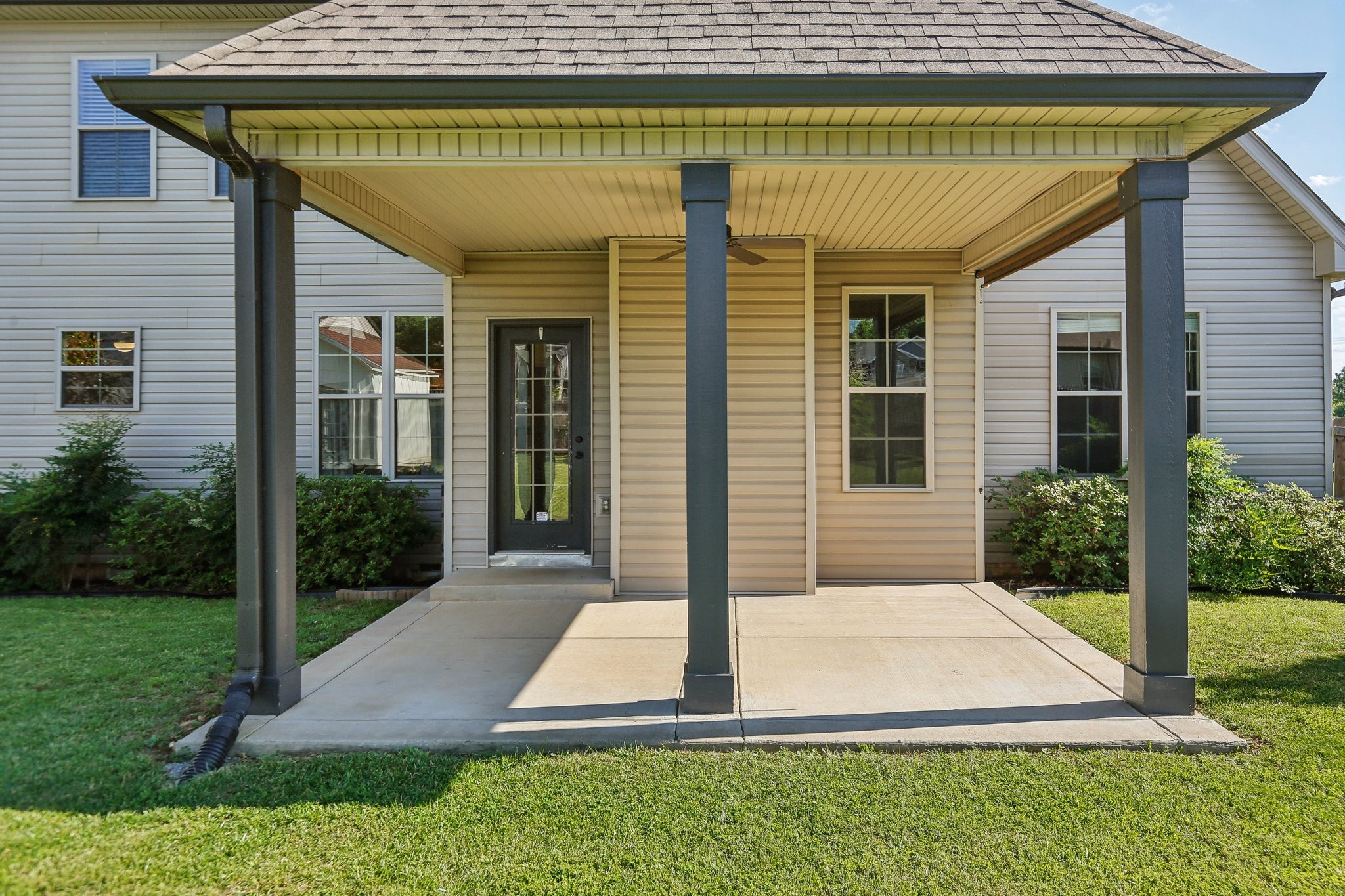 Clarksville, Tennessee 37043, United States, 4 Bedrooms Bedrooms, ,3 BathroomsBathrooms,Residential,Active,139310