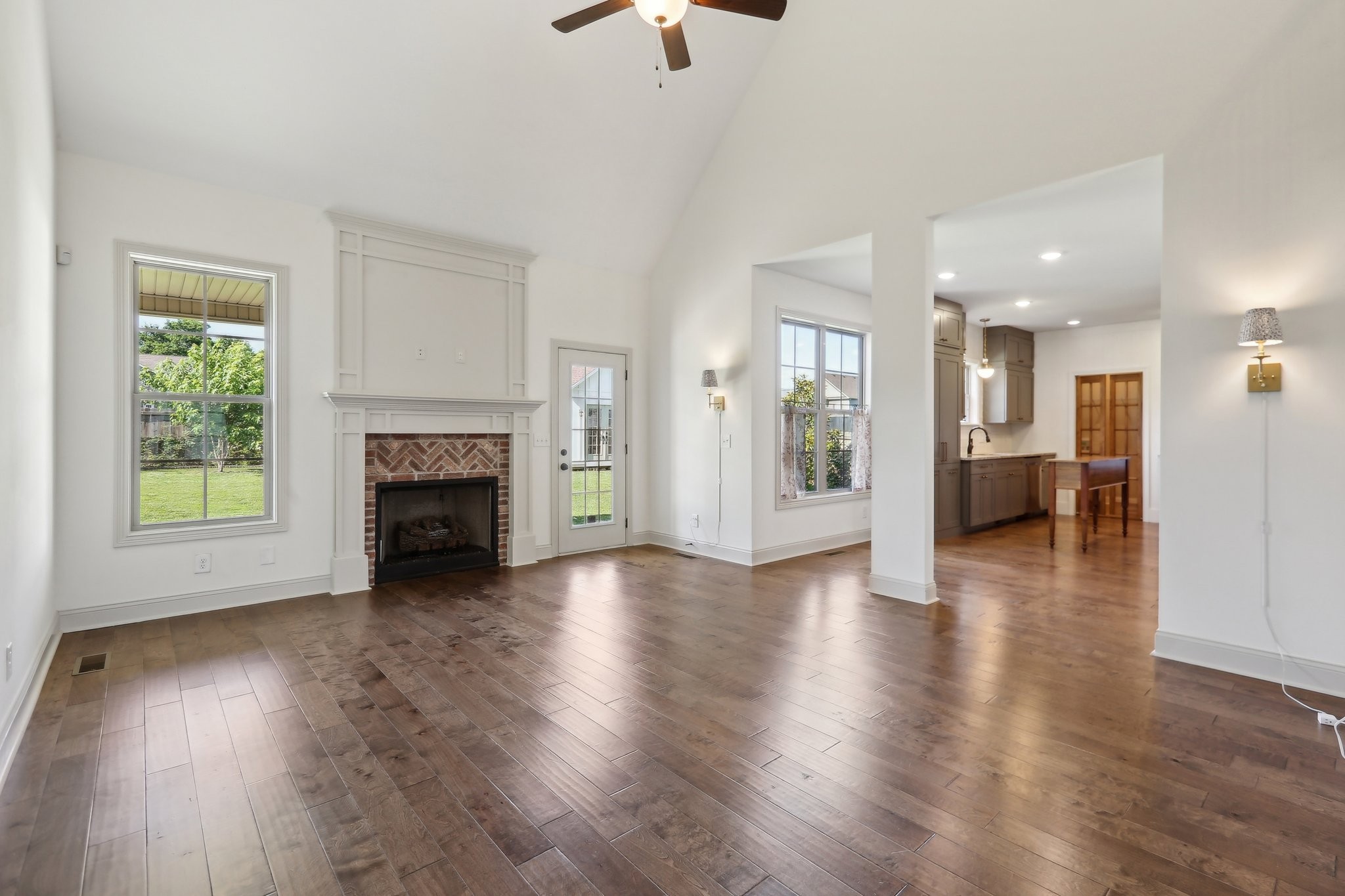 Clarksville, Tennessee 37043, United States, 4 Bedrooms Bedrooms, ,3 BathroomsBathrooms,Residential,Active,139310