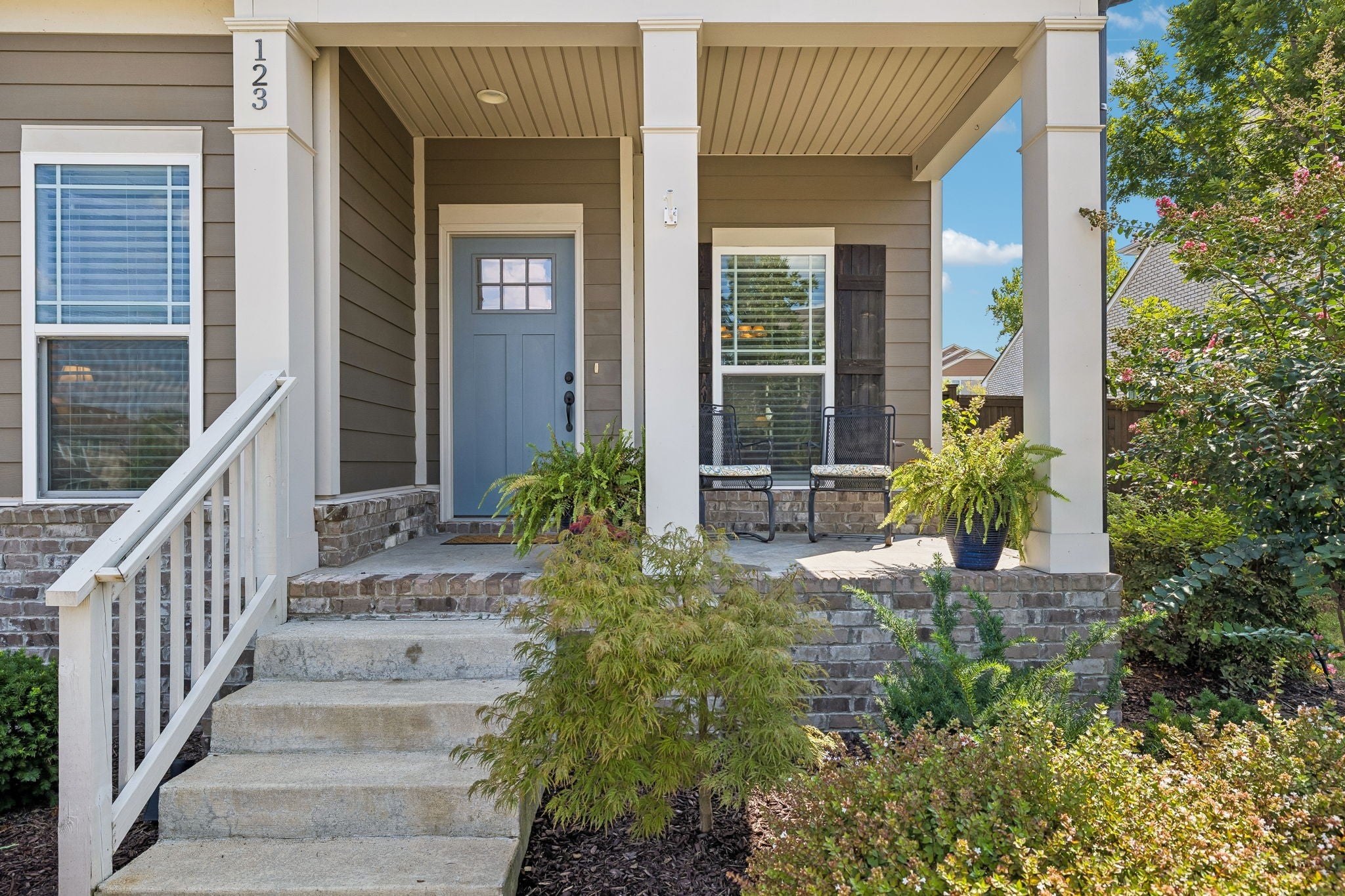 123 Spade Leaf Blvd