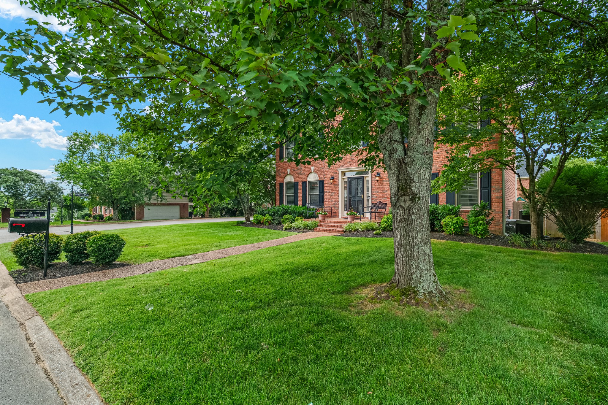 417 Ridgestone Dr, Franklin TN 37064 4-bed home, photo 5 of 30