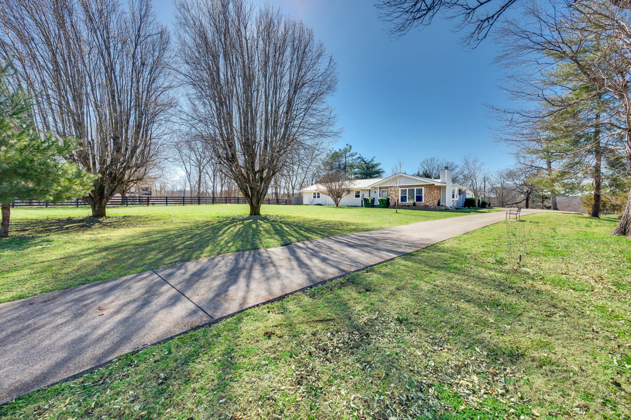 6736 Walnut Hills Dr