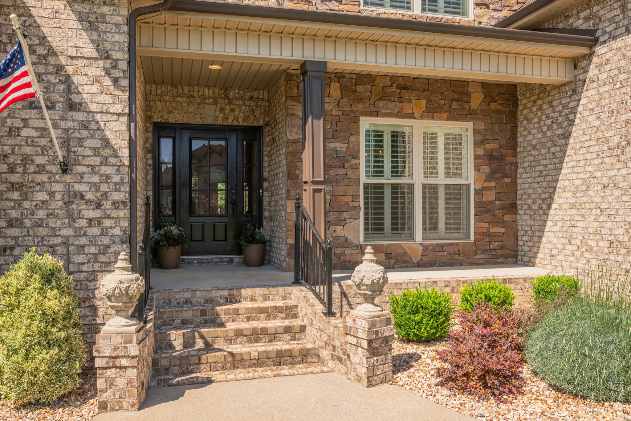 3126 Robinwood Dr