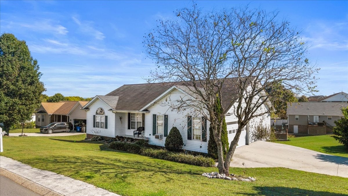 106 Craven Ln NE