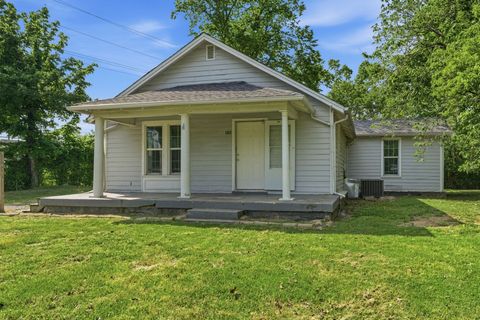 Photo of 1801 Elizabeth Rd, Nashville, TN 37218 (MLS # 3183421)