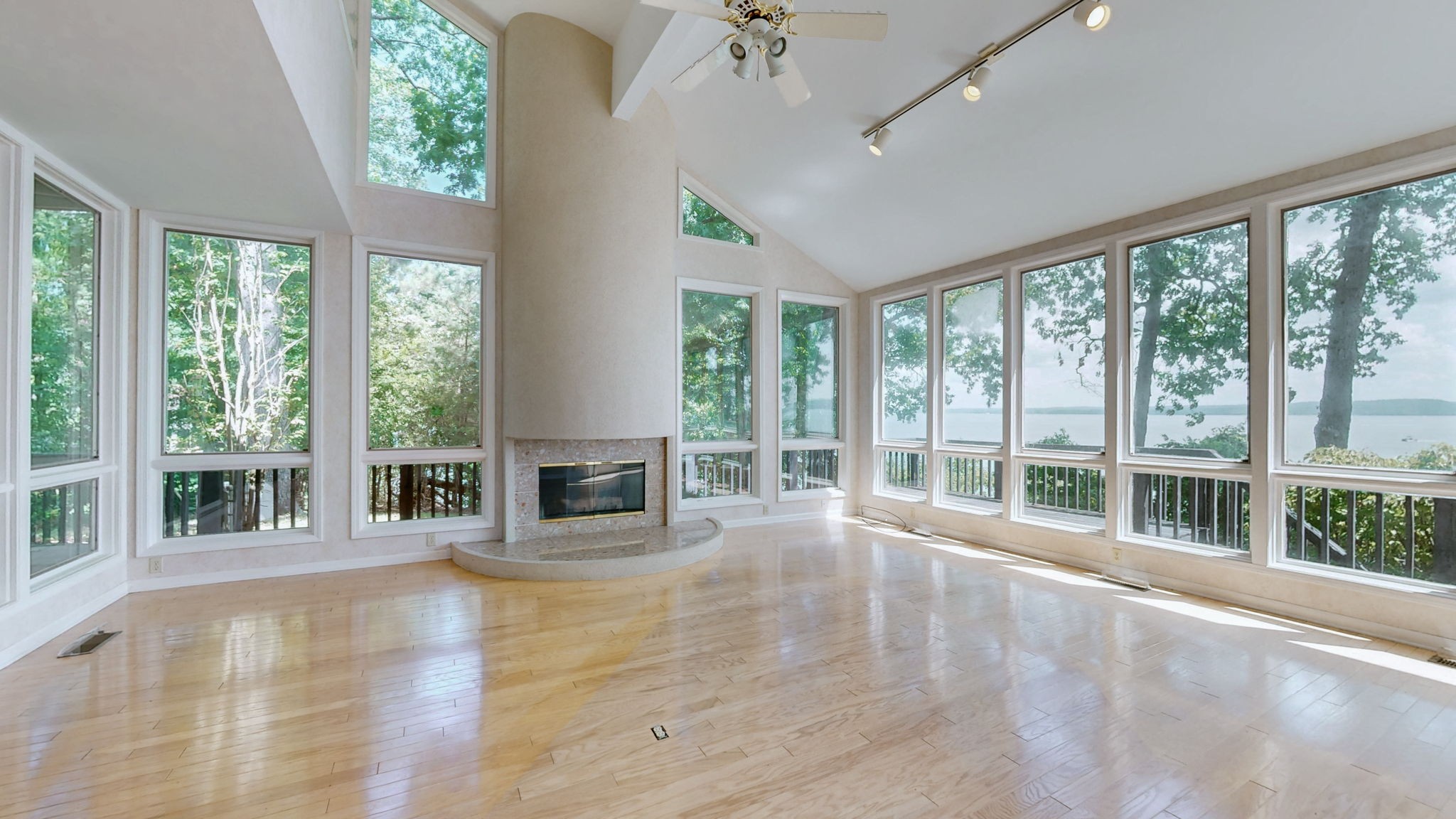 305 Keck Ln