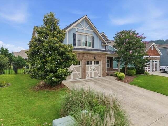 9041 Silver Maple Drive