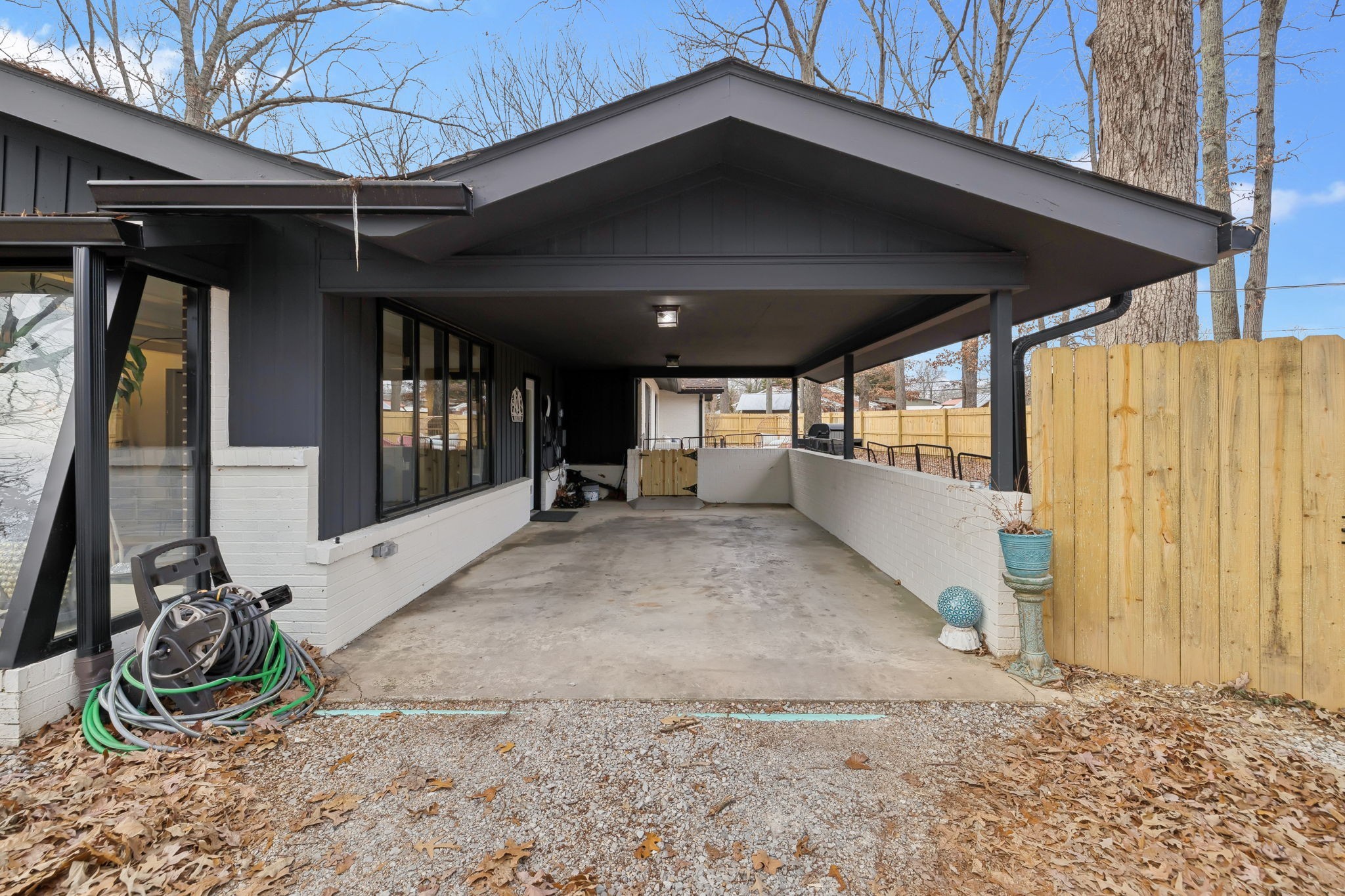 Tullahoma, Tennessee 37388, United States, 4 Bedrooms Bedrooms, ,3 BathroomsBathrooms,Residential,Active,82078