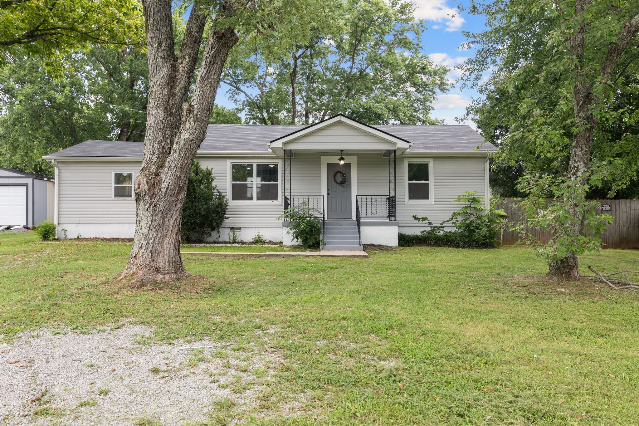 544 Stones River Rd