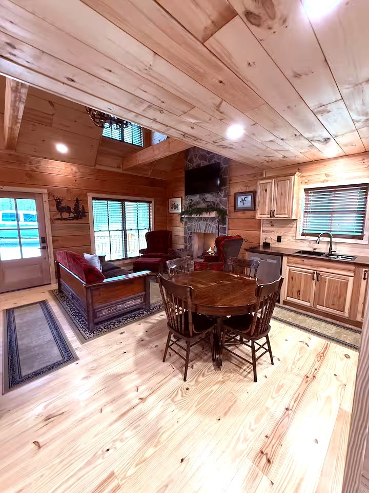 1048 Turkey Creek Boat Dock Rd